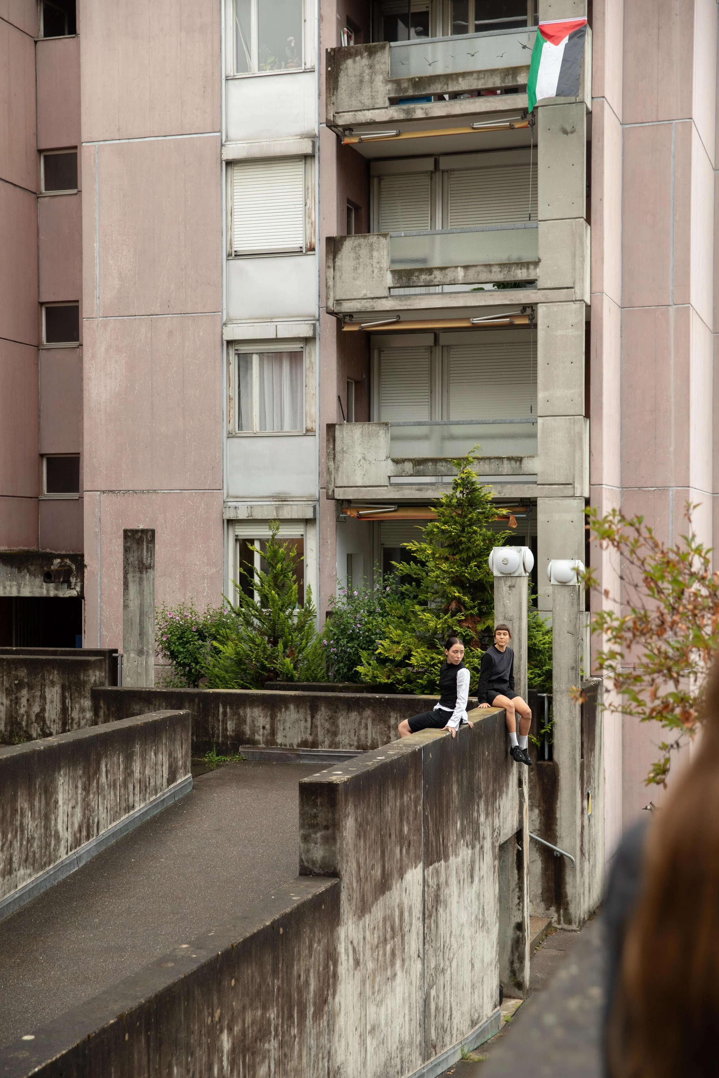 Ilaria Rabagliati & Rebeka Mondovics 
dance 
20' 

Photo credit: Jennifer Anger
