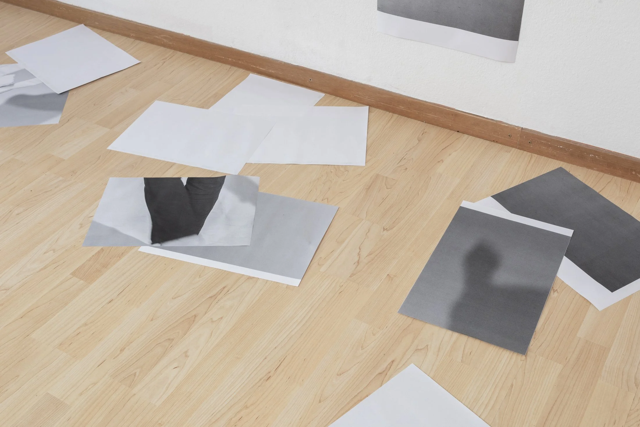 Duarte Perry 
Emotional Extractions 
(Performative image), 2023 - 2025 print on offset paper, 190 x 270 cm

Photo credit: Oliver Kümmerli