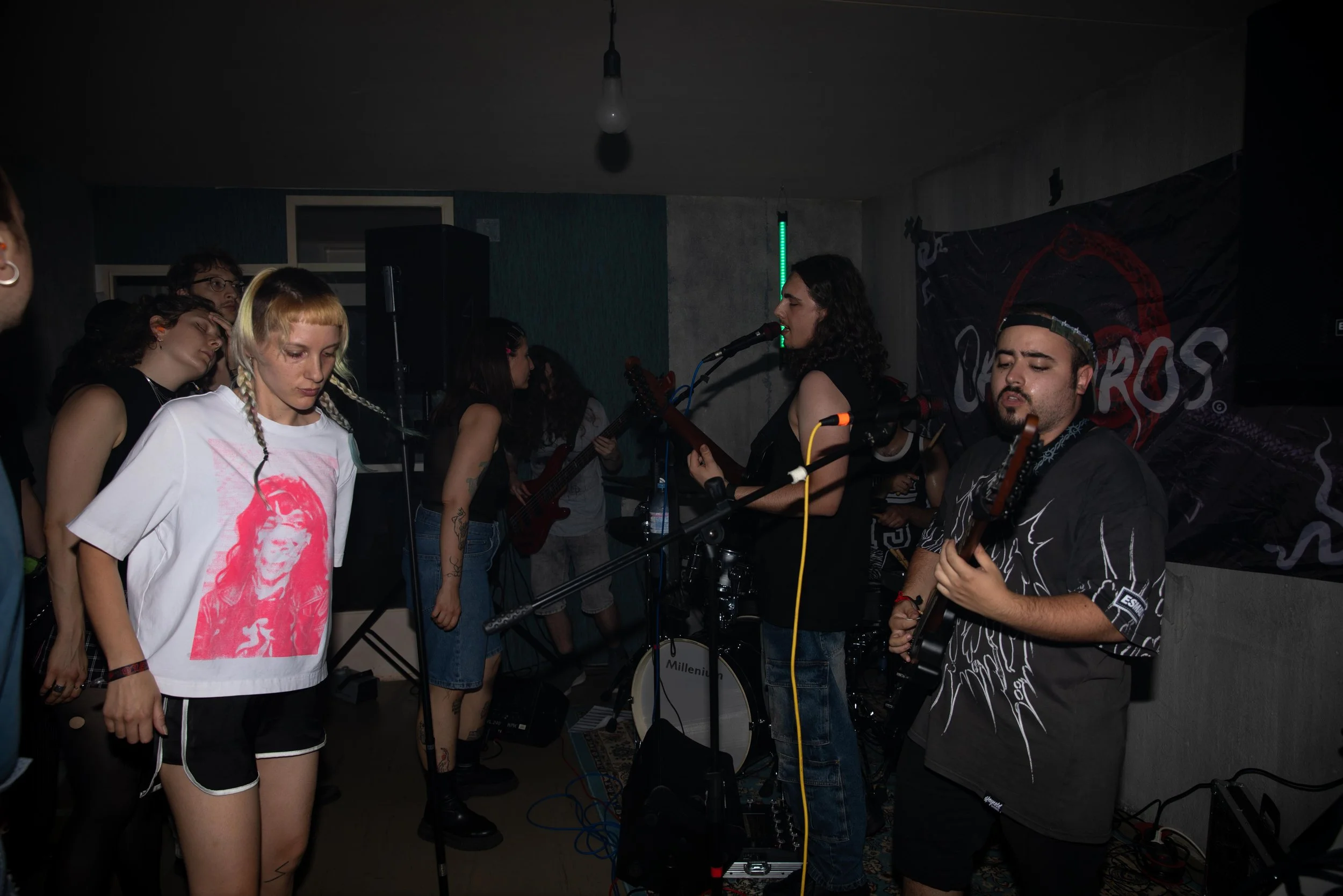 ORO BOROS metalcore 
50' 

Photo credit: Jennifer Anger