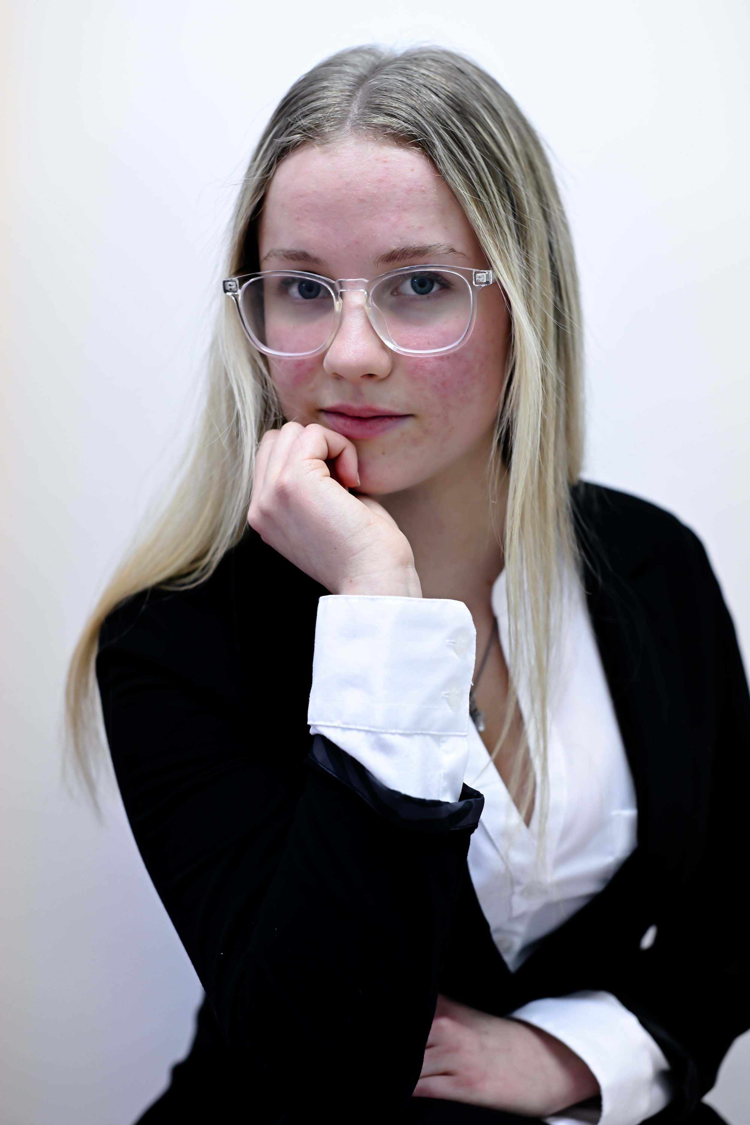 Photo Shoot Headshot 3.jpg