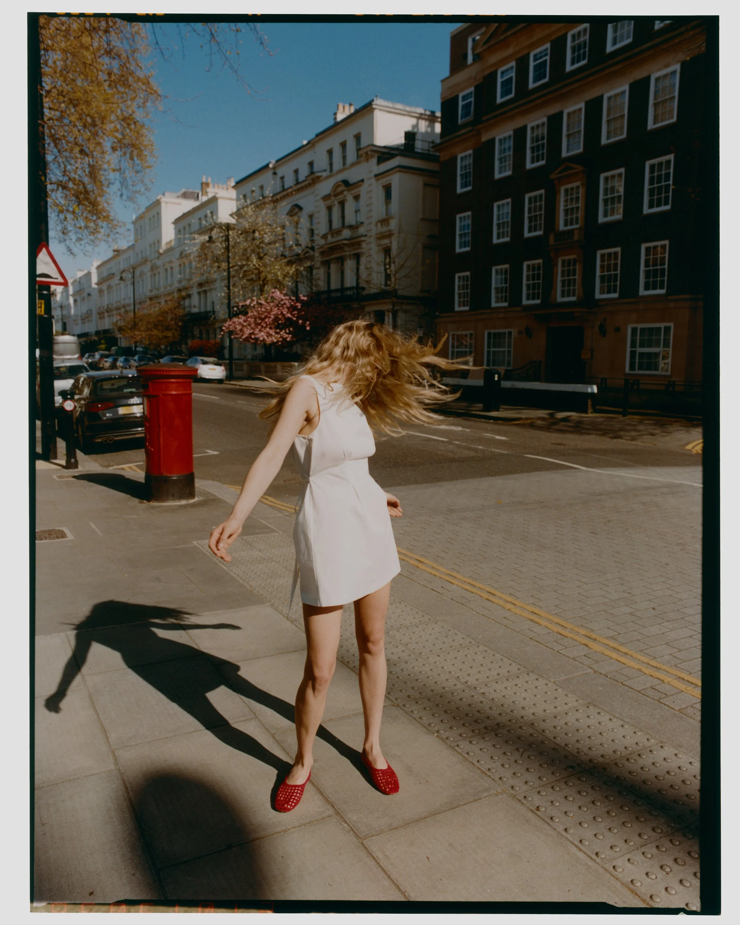 Robert Binda Photography, fashion photographer
high end photography
luxury brand photography
editorial fashion photographer
commercial fashion photography
portrait photographer
fine art fashion imagery
creative direction
fine jewellery photographer