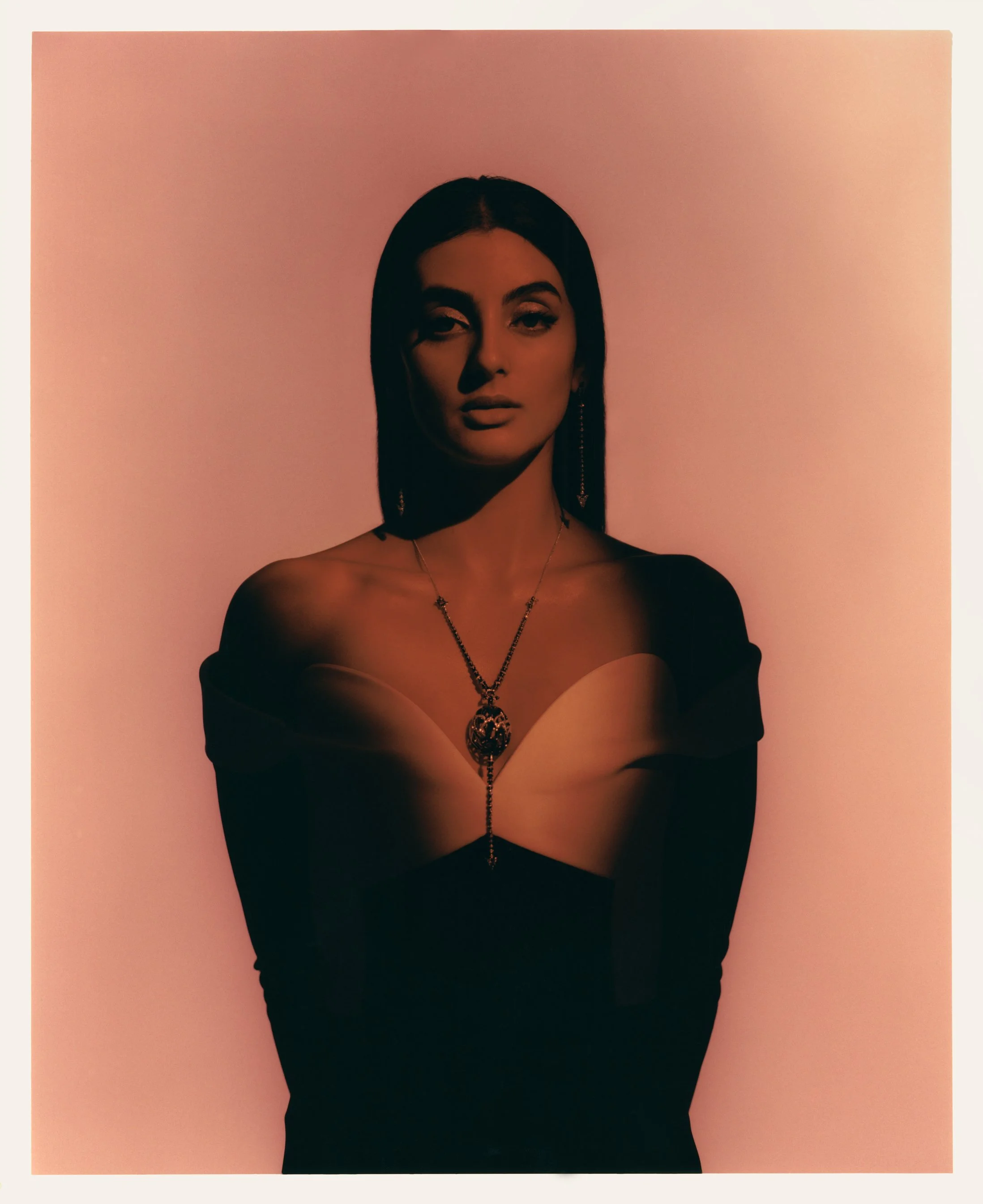 Robert Binda Photography, fashion photographer
high end photography
luxury brand photography
editorial fashion photographer
commercial fashion photography
portrait photographer
fine art fashion imagery
creative direction
fine jewellery photographer