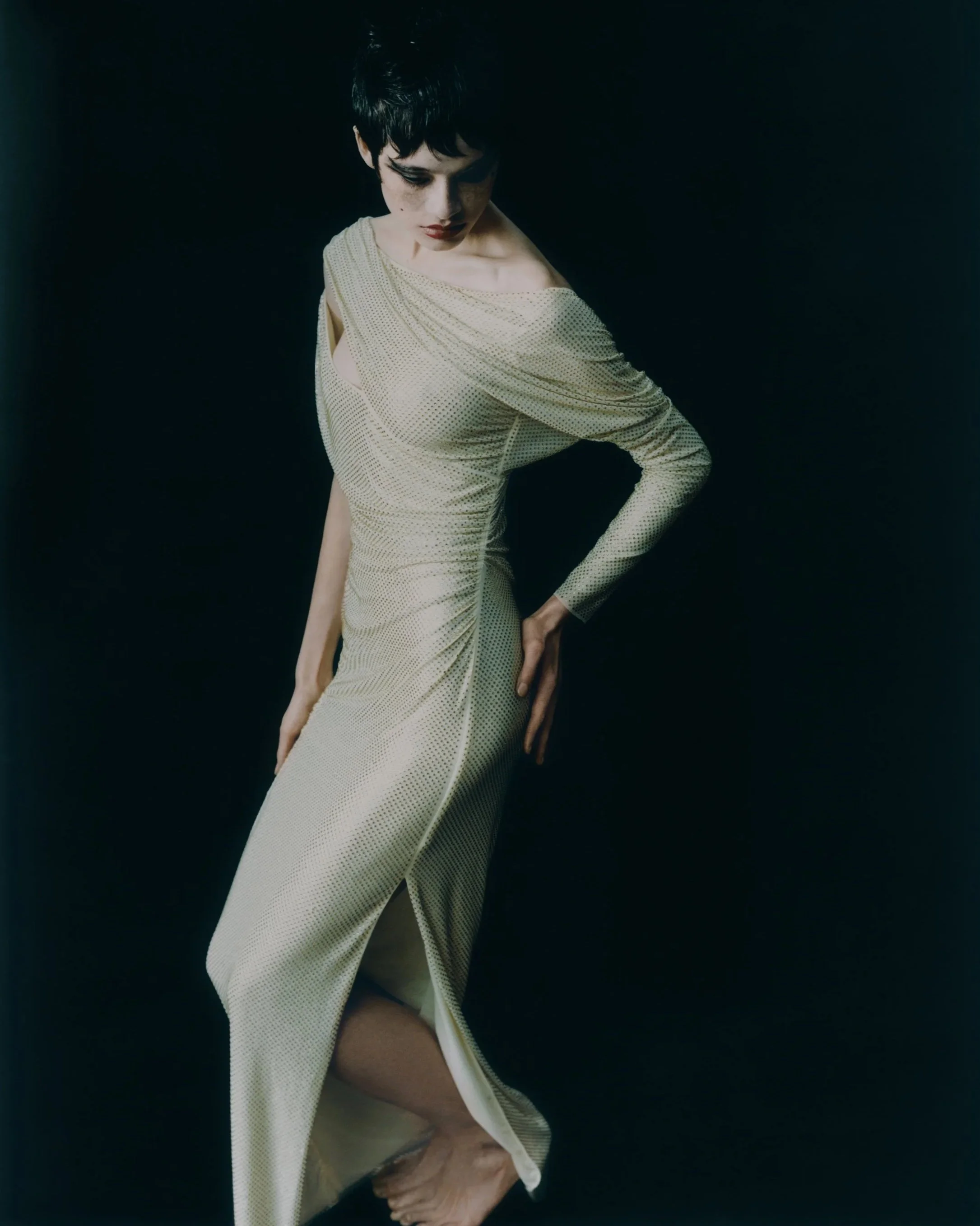 Robert Binda Photography, fashion photographer
high end photography
luxury brand photography
editorial fashion photographer
commercial fashion photography
portrait photographer
fine art fashion imagery
creative direction
fine jewellery photographer