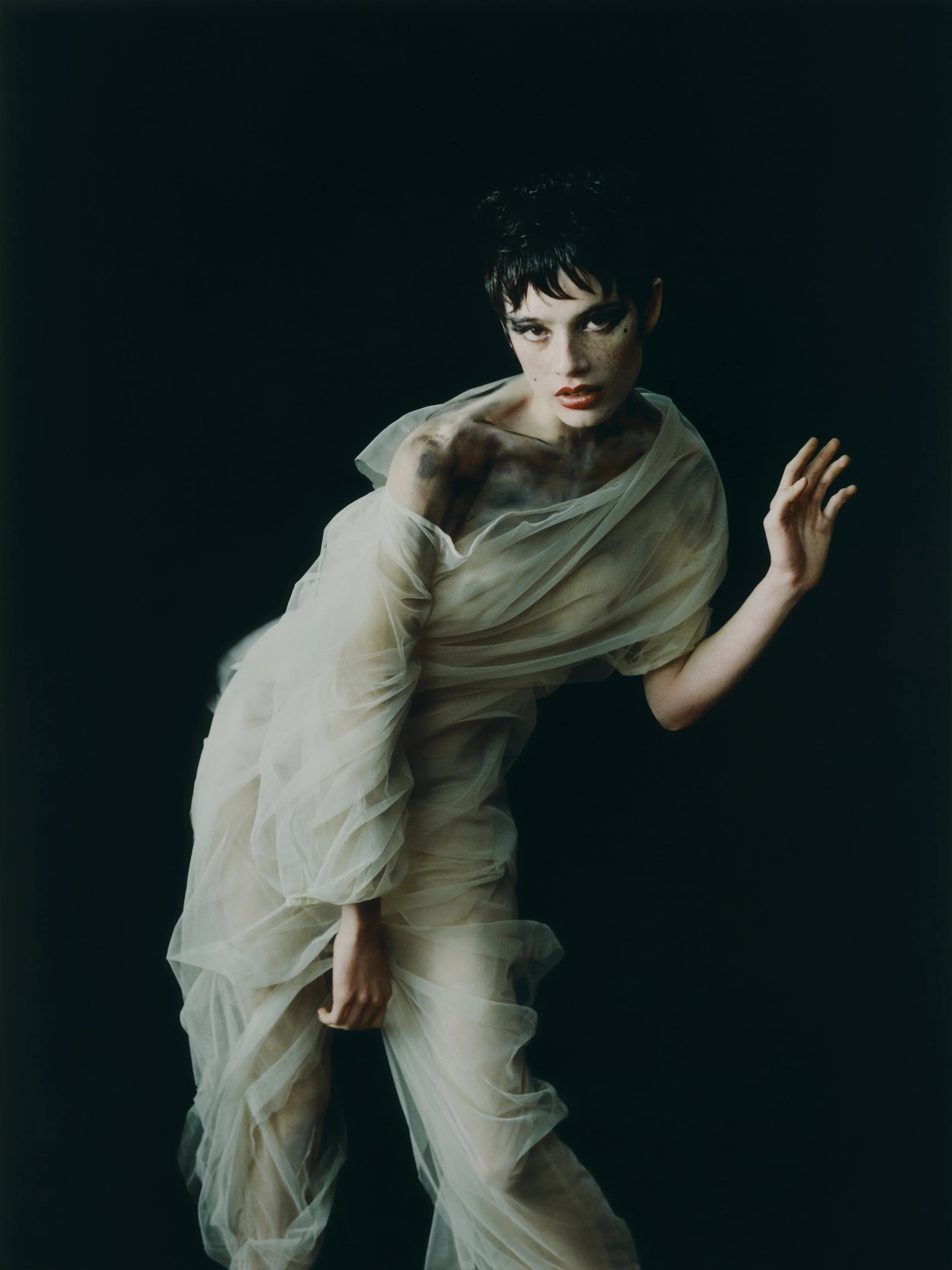 Robert Binda Photography, fashion photographer
high end photography
luxury brand photography
editorial fashion photographer
commercial fashion photography
portrait photographer
fine art fashion imagery
creative direction
fine jewellery photographer