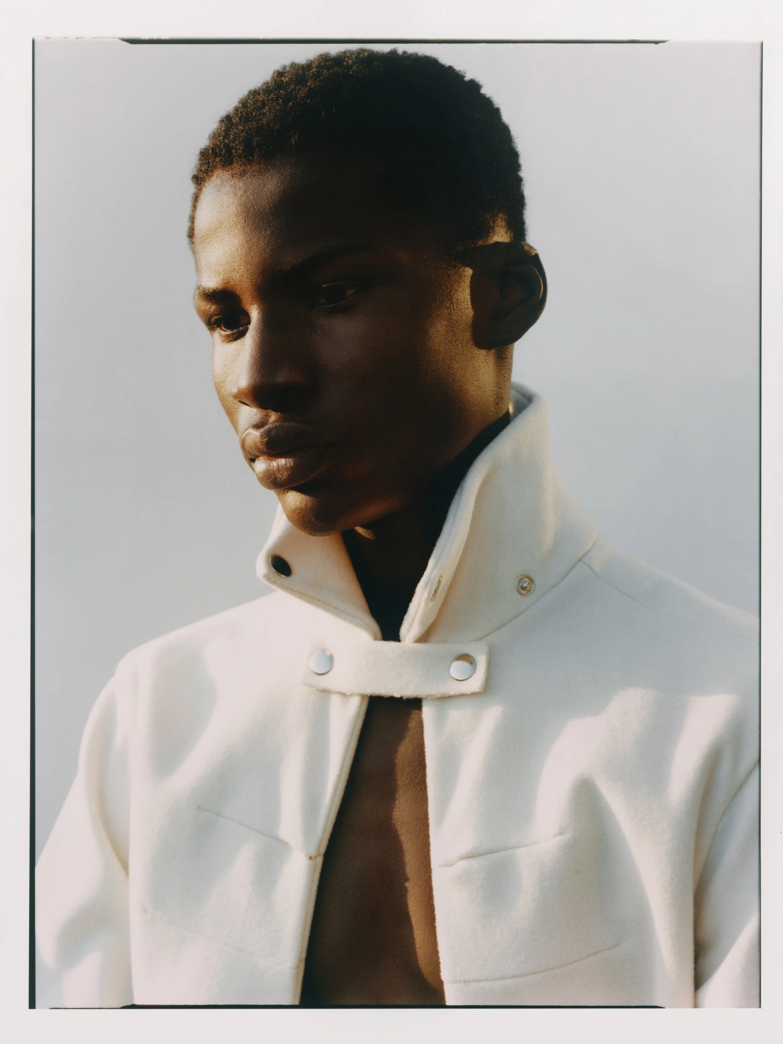 Robert Binda Photography, fashion photographer
high end photography
luxury brand photography
editorial fashion photographer
commercial fashion photography
portrait photographer
fine art fashion imagery
creative direction
fine jewellery photographer