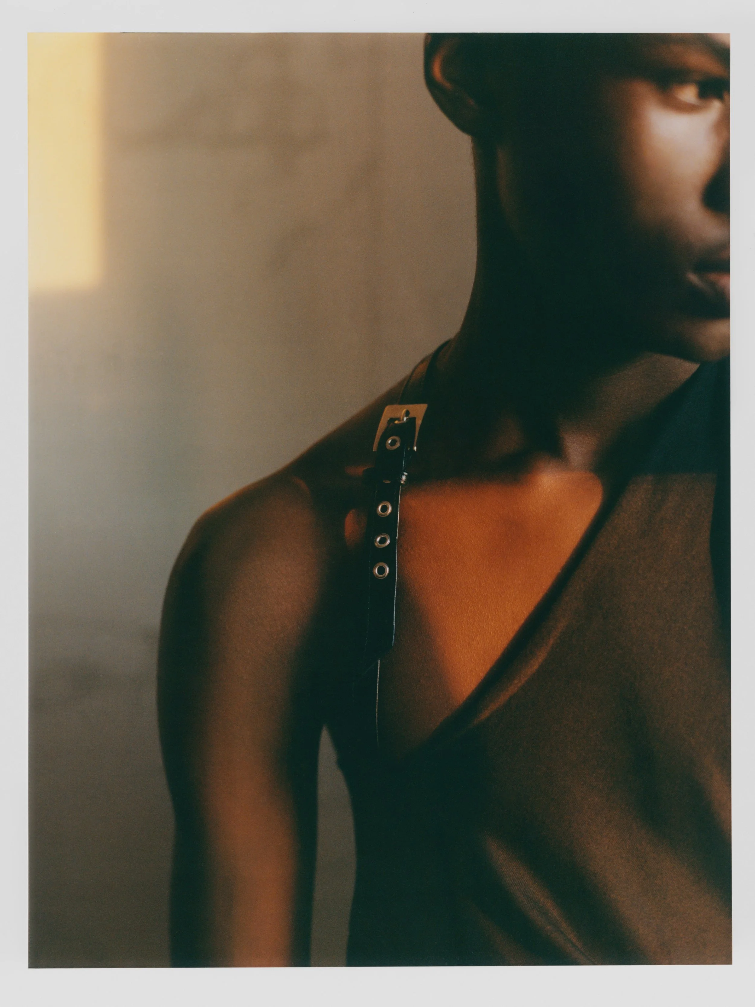 Robert Binda Photography, fashion photographer
high end photography
luxury brand photography
editorial fashion photographer
commercial fashion photography
portrait photographer
fine art fashion imagery
creative direction
fine jewellery photographer