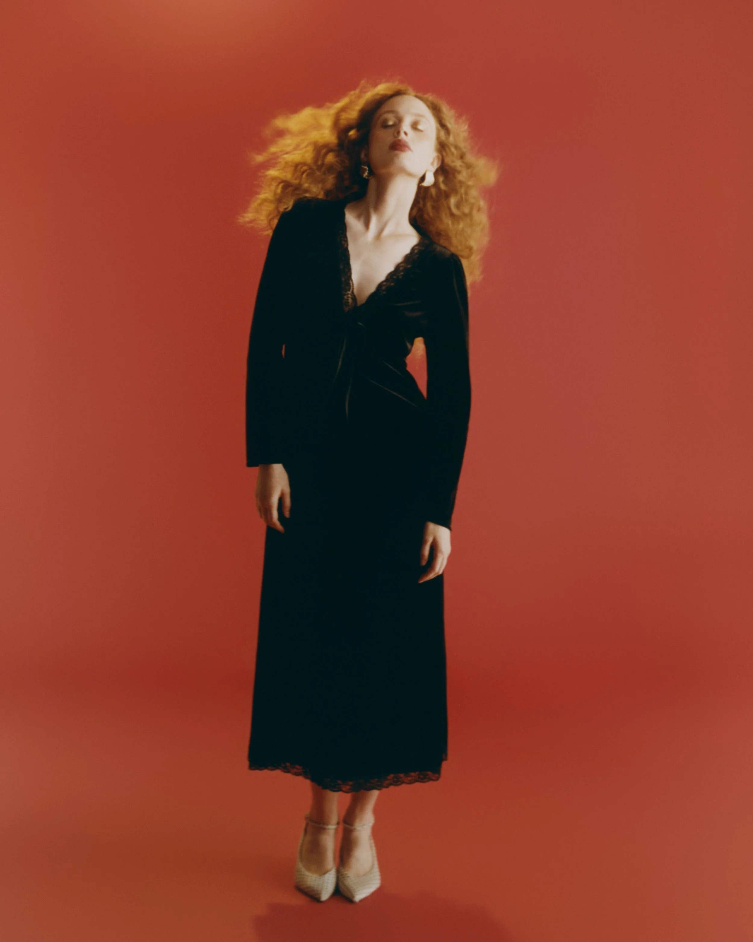 Robert Binda Photography, fashion photographer
high end photography
luxury brand photography
editorial fashion photographer
commercial fashion photography
portrait photographer
fine art fashion imagery
creative direction
fine jewellery photographer