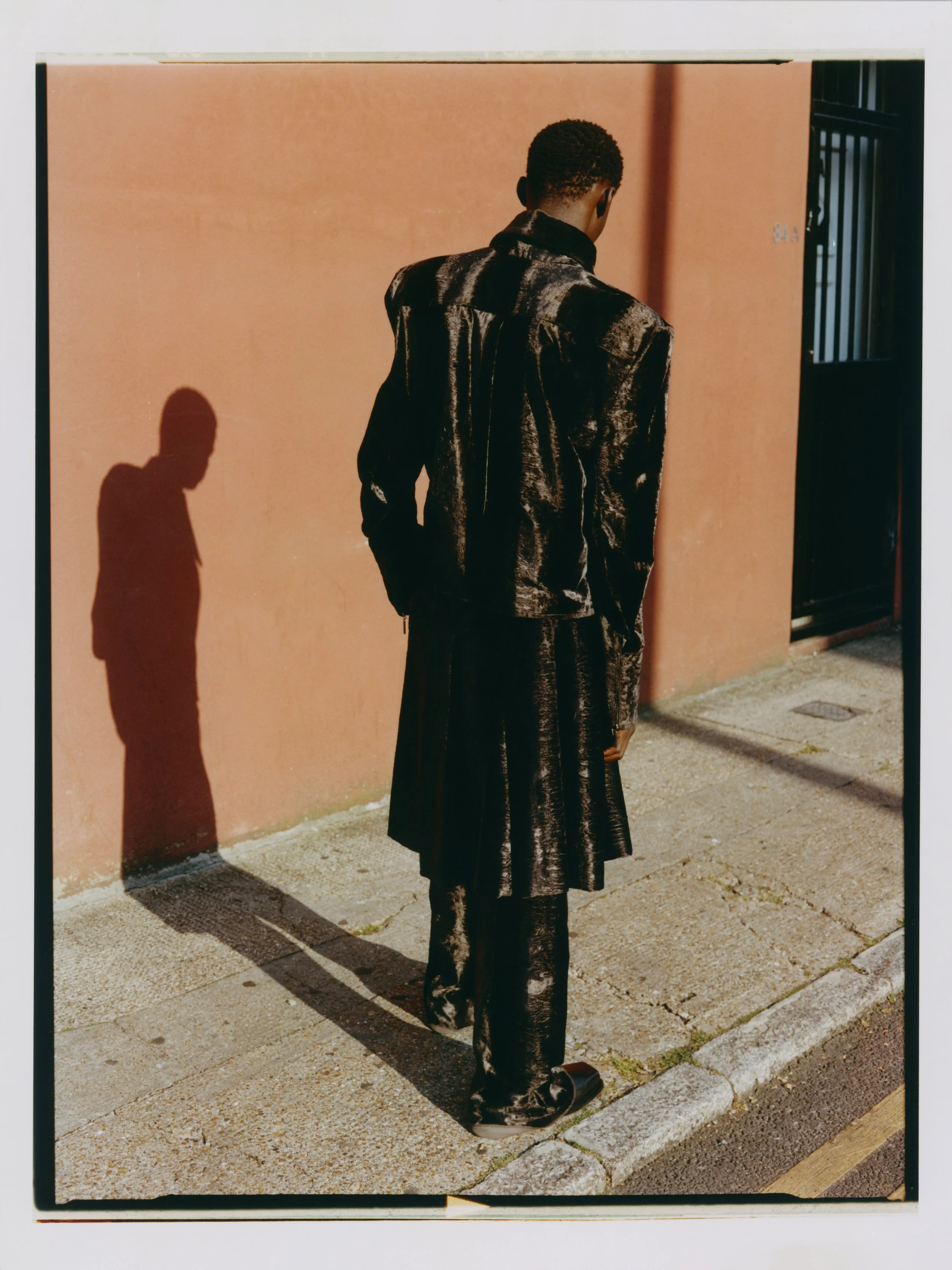 Robert Binda Photography, fashion photographer
high end photography
luxury brand photography
editorial fashion photographer
commercial fashion photography
portrait photographer
fine art fashion imagery
creative direction
fine jewellery photographer