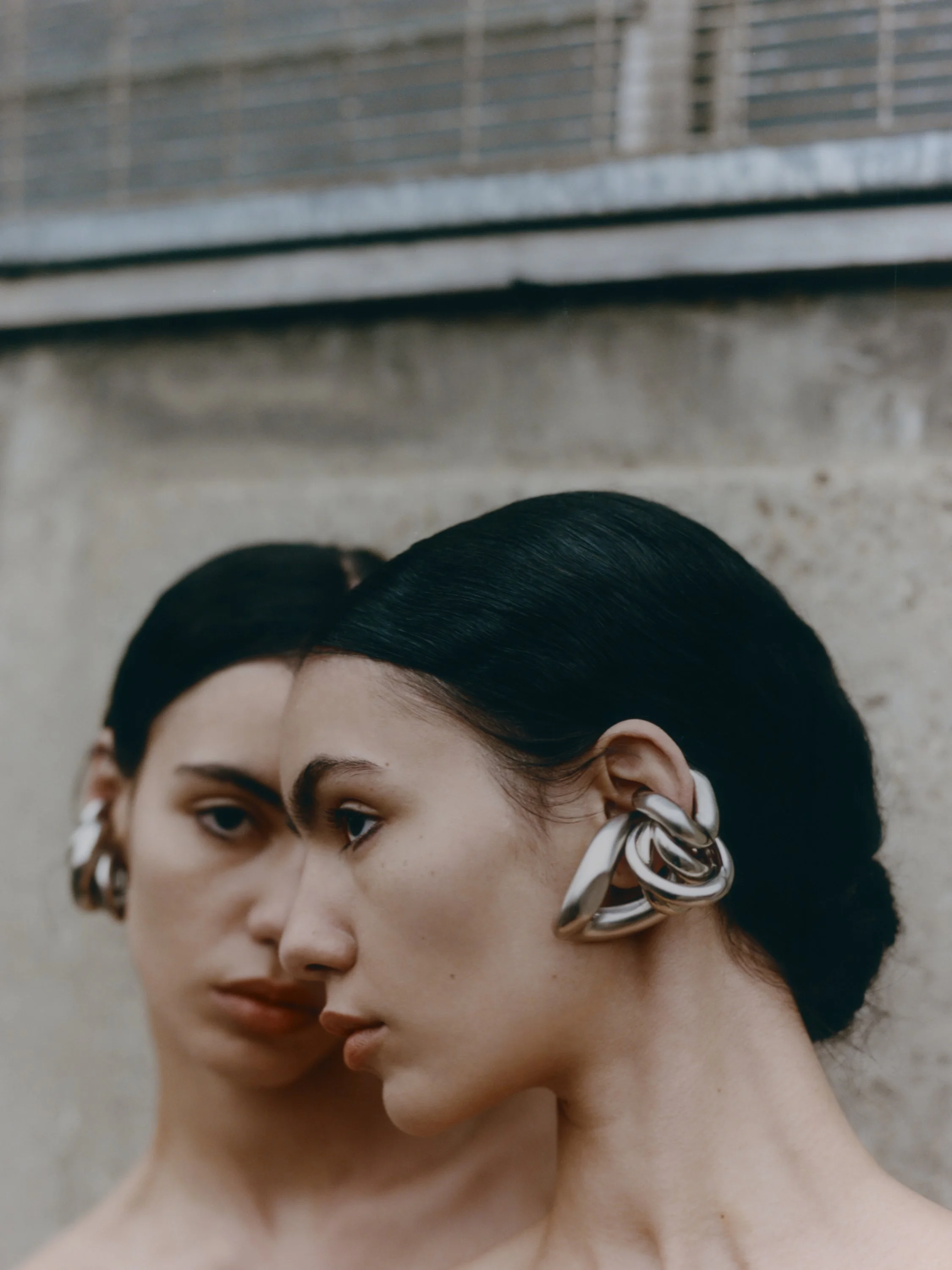 Robert Binda Photography, fashion photographer
high end photography
luxury brand photography
editorial fashion photographer
commercial fashion photography
portrait photographer
fine art fashion imagery
creative direction
fine jewellery photographer