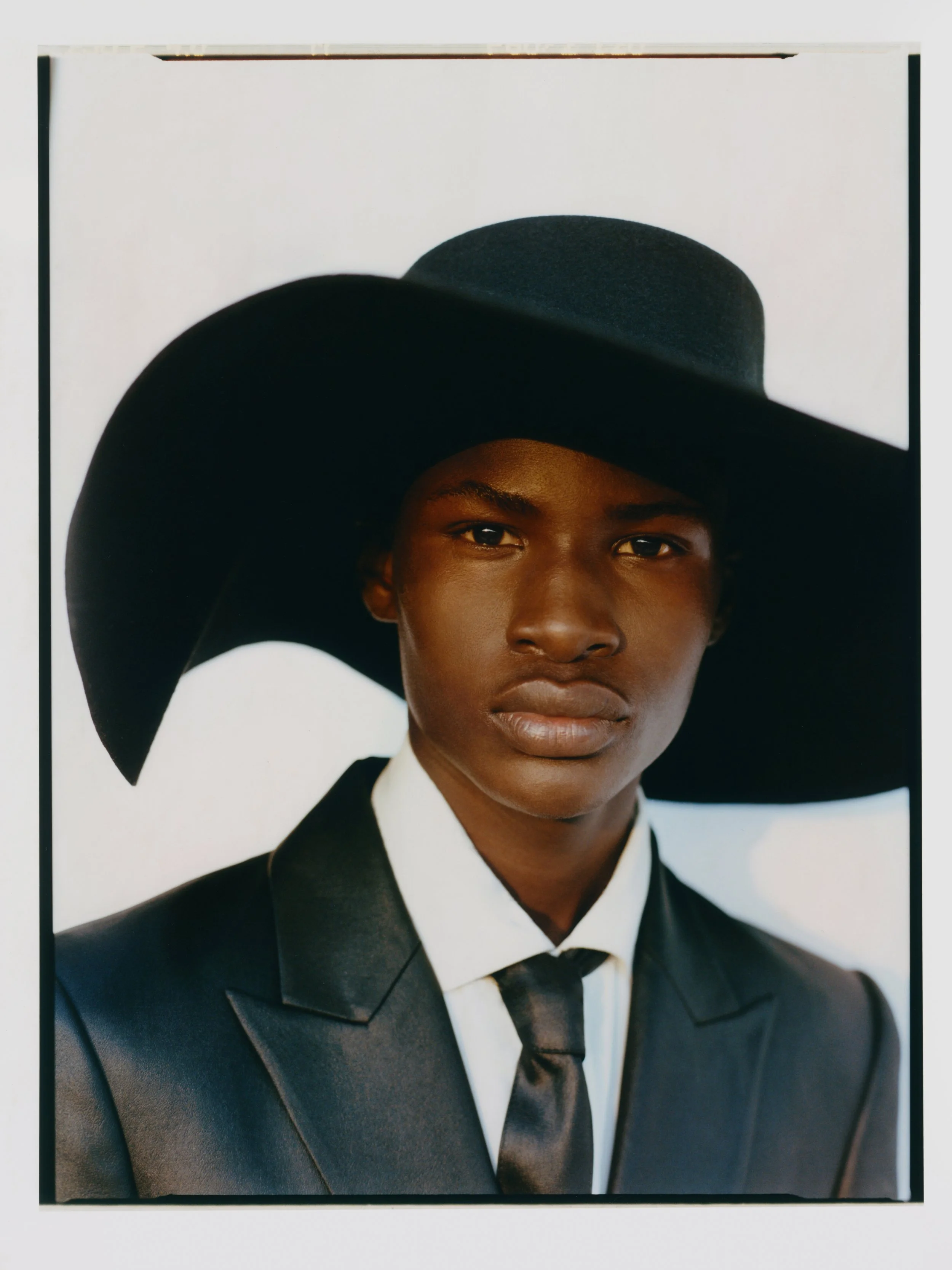 Robert Binda Photography, fashion photographer
high end photography
luxury brand photography
editorial fashion photographer
commercial fashion photography
portrait photographer
fine art fashion imagery
creative direction
fine jewellery photographer