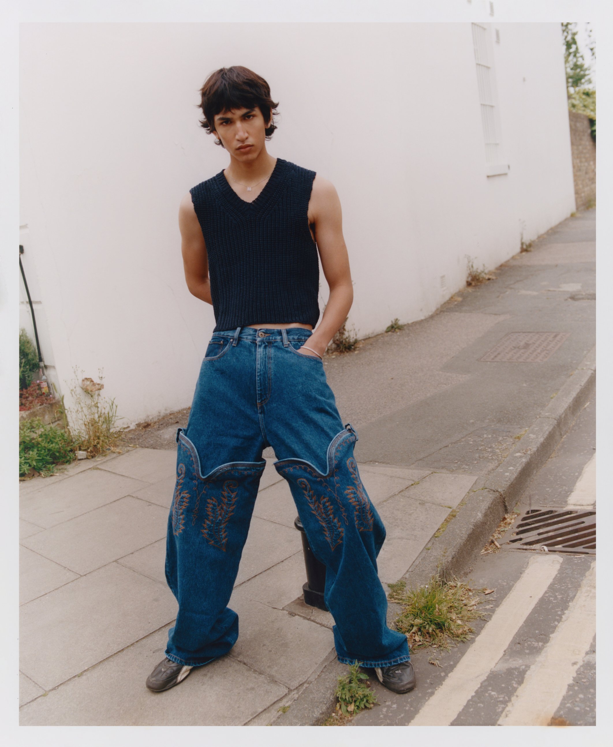 Robert Binda Photography, fashion photographer
high end photography
luxury brand photography
editorial fashion photographer
commercial fashion photography
portrait photographer
fine art fashion imagery
creative direction
fine jewellery photographer