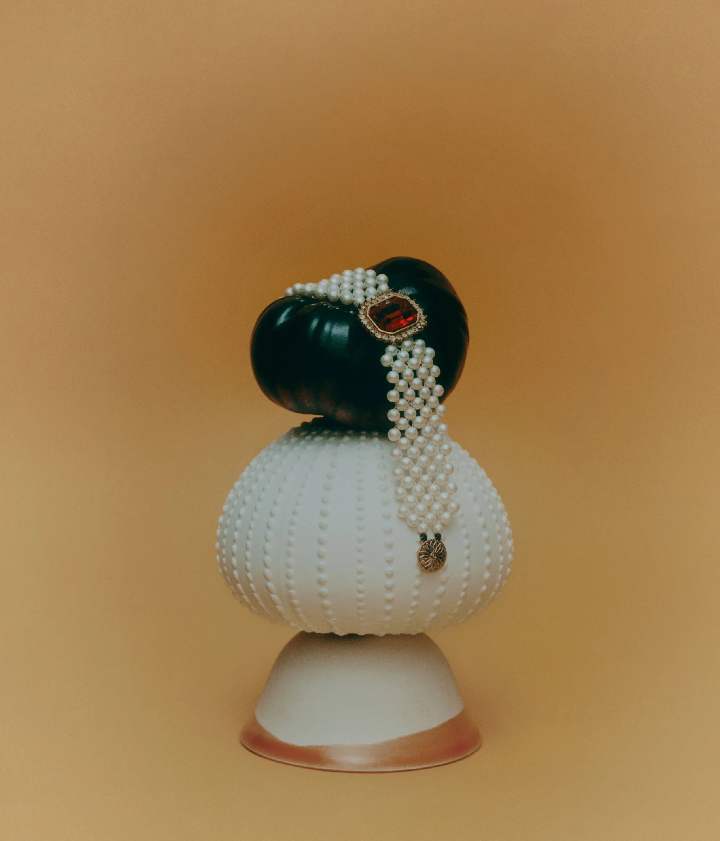 Robert Binda Photography, fashion photographer
high end photography
luxury brand photography
editorial fashion photographer
commercial fashion photography
portrait photographer
fine art fashion imagery
creative direction
fine jewellery photographer