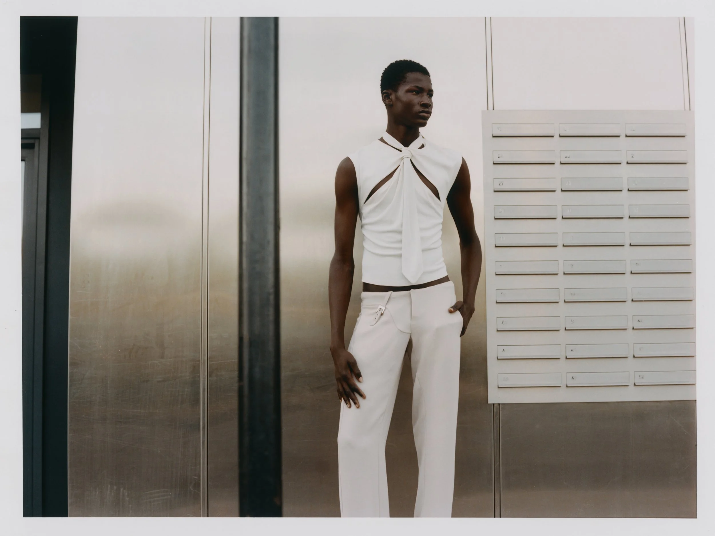 Robert Binda Photography, fashion photographer
high end photography
luxury brand photography
editorial fashion photographer
commercial fashion photography
portrait photographer
fine art fashion imagery
creative direction
fine jewellery photographer