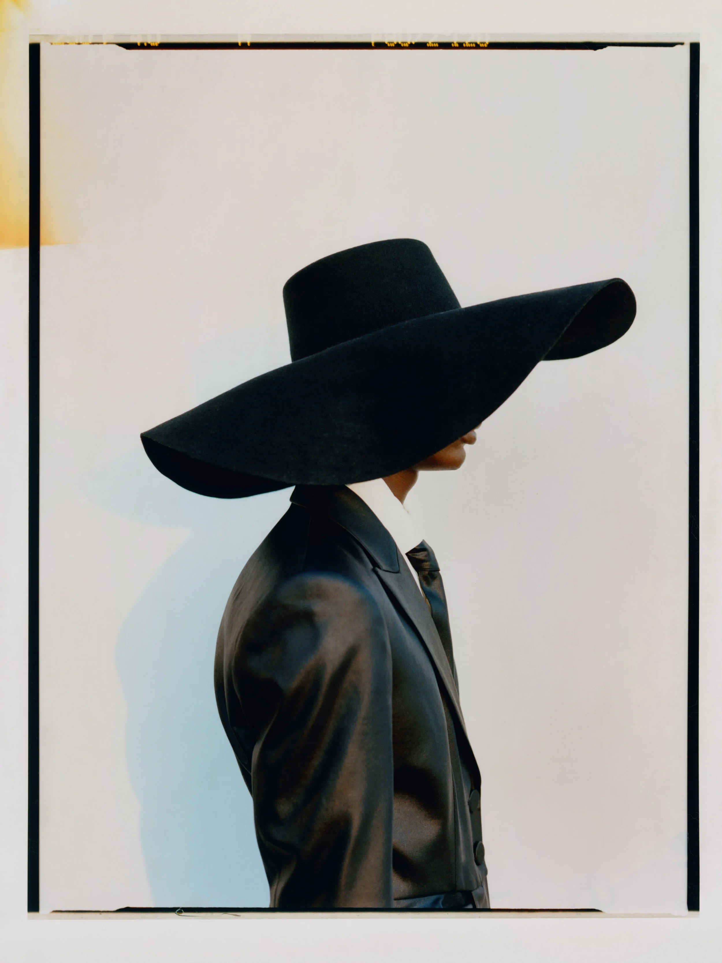 Robert Binda Photography, fashion photographer
high end photography
luxury brand photography
editorial fashion photographer
commercial fashion photography
portrait photographer
fine art fashion imagery
creative direction
fine jewellery photographer