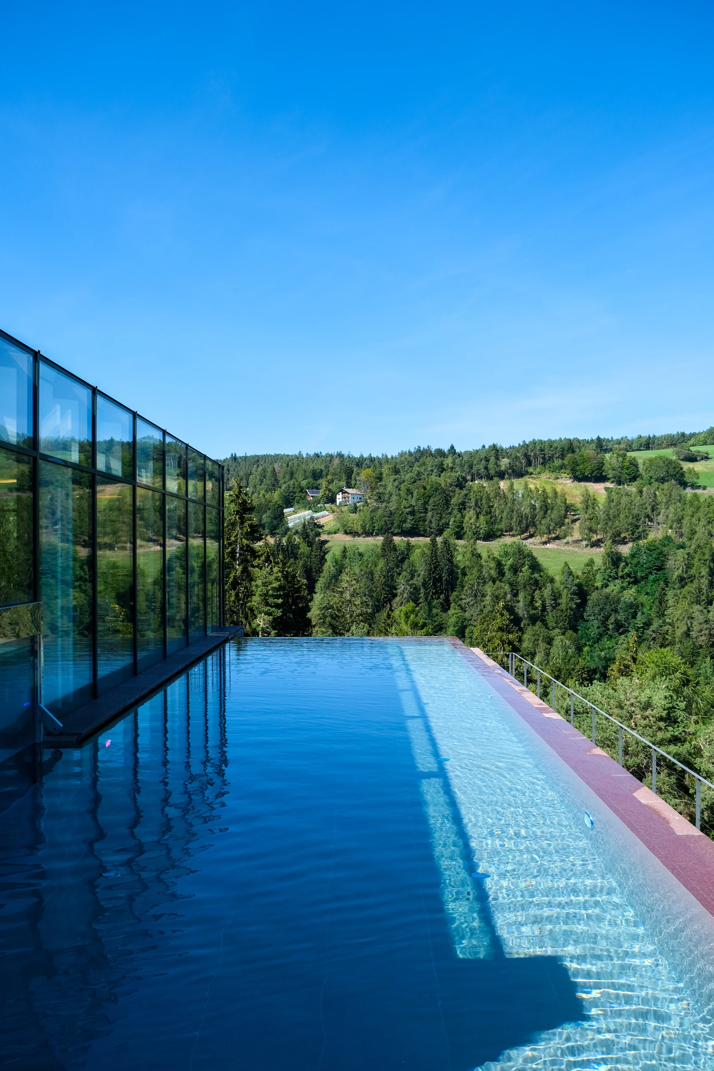 Sky pool hotel saltus