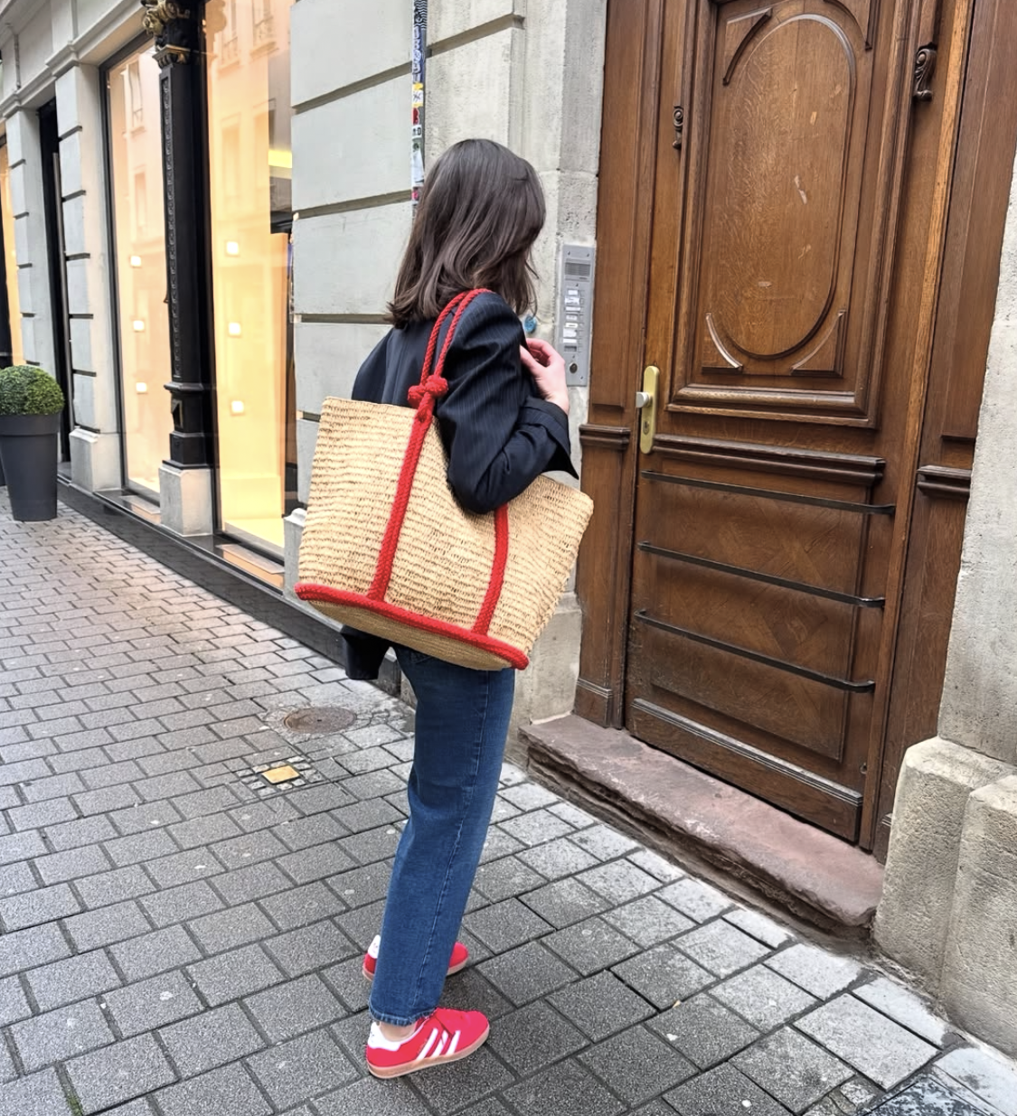 I'm French. Here's What Real French Women Wear on Repeat (+Links)
