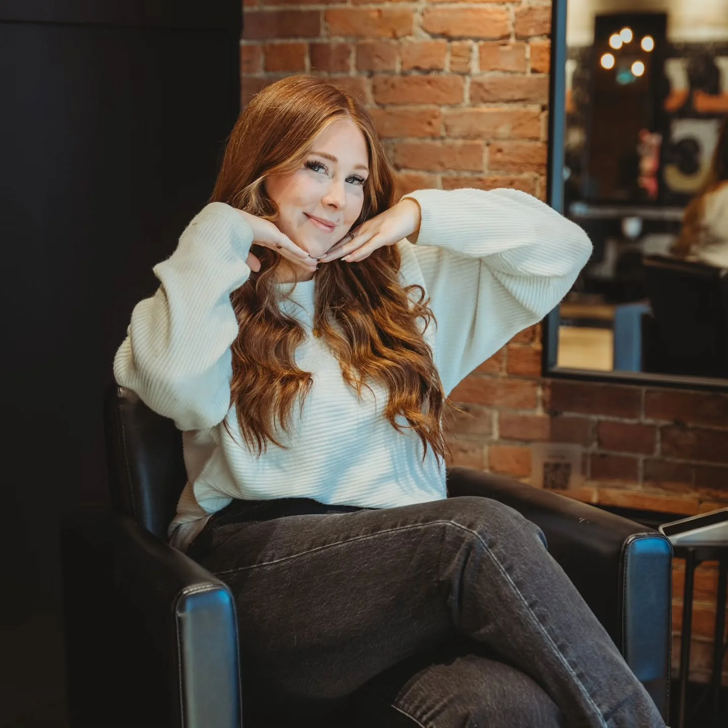 Happiest 19th birthday to our girl Karlie!!
@hair_by_karliemae