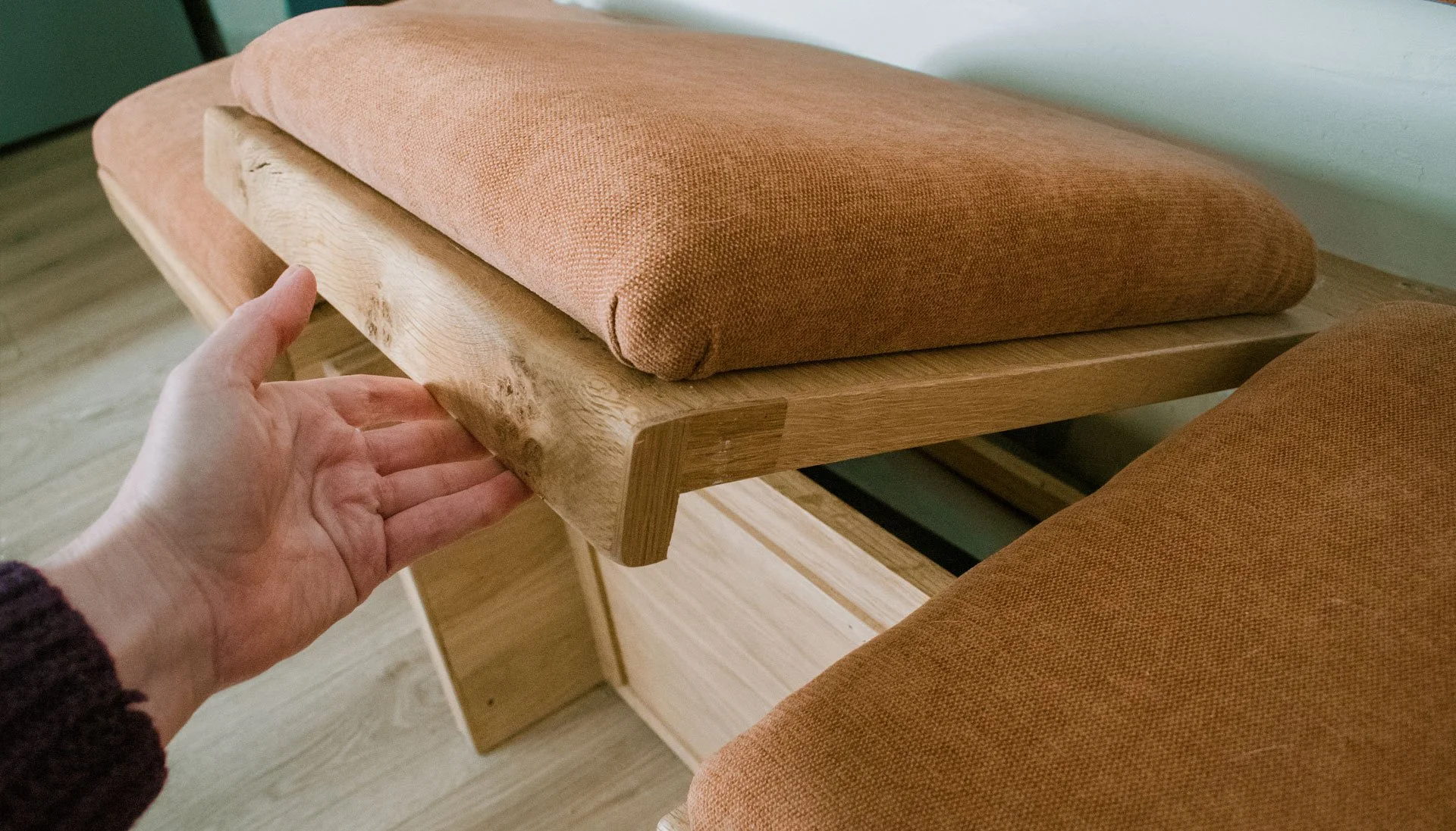 Oak-Corner-Kitchen-Bench.jpg