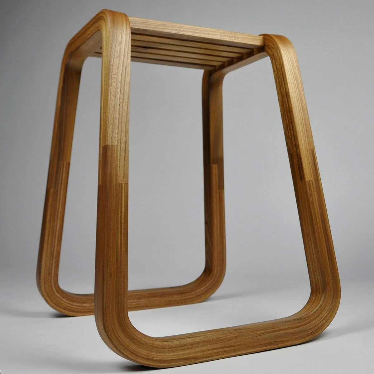 An Diallait — The Saddle Stool