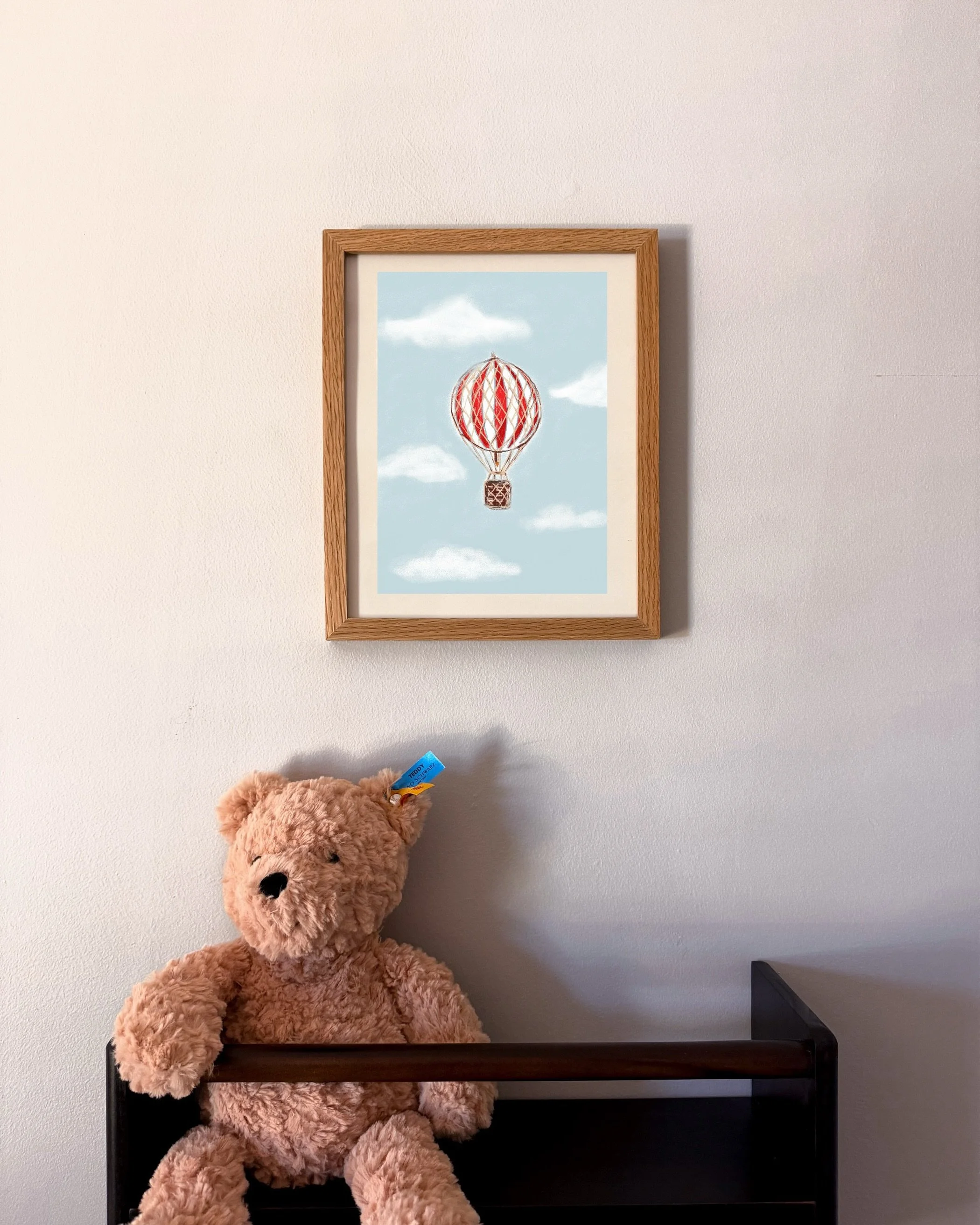 Join the little print club to get this cute hot air balloon print before anyone else 🎈 October&rsquo;s print going out soon!

#printclub #childrensart #nurseryart
