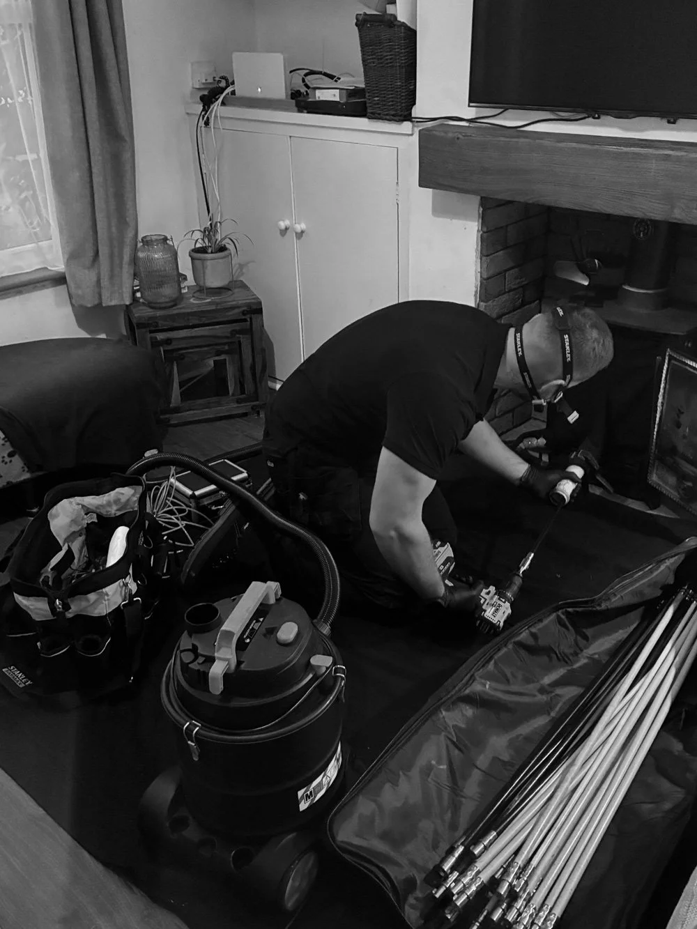 embers-and-iron-chimney-sweep-service-tonbridge-kent-mono.jpg