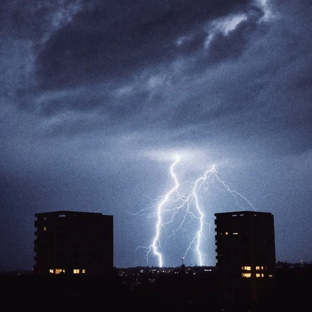 Thor manque de respect envers le 1007

#stormchasing 
#stormchaser 
#lightning
