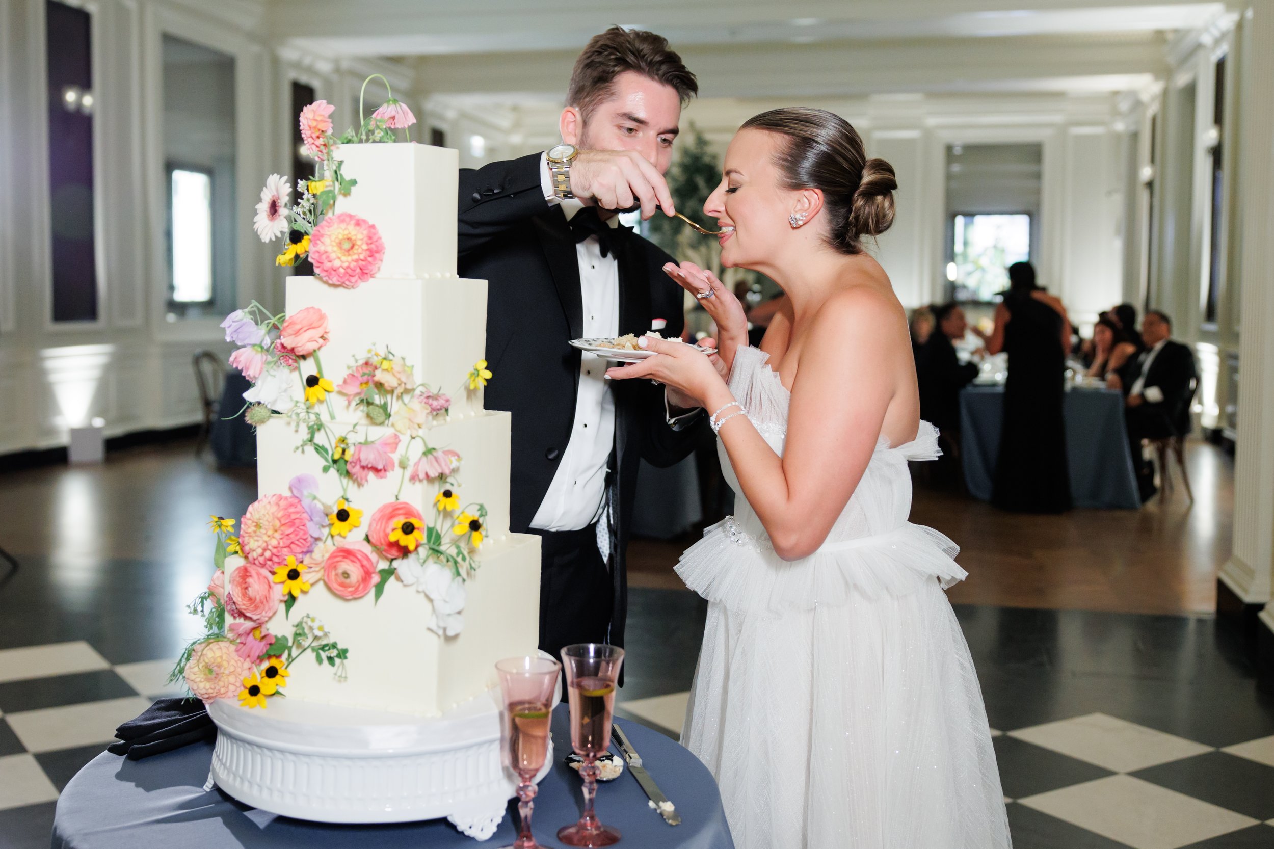 ECBG+Cake+Studio+Custom+Cakes+Chicago+Wedding+Gallery+Highlight 24.jpg