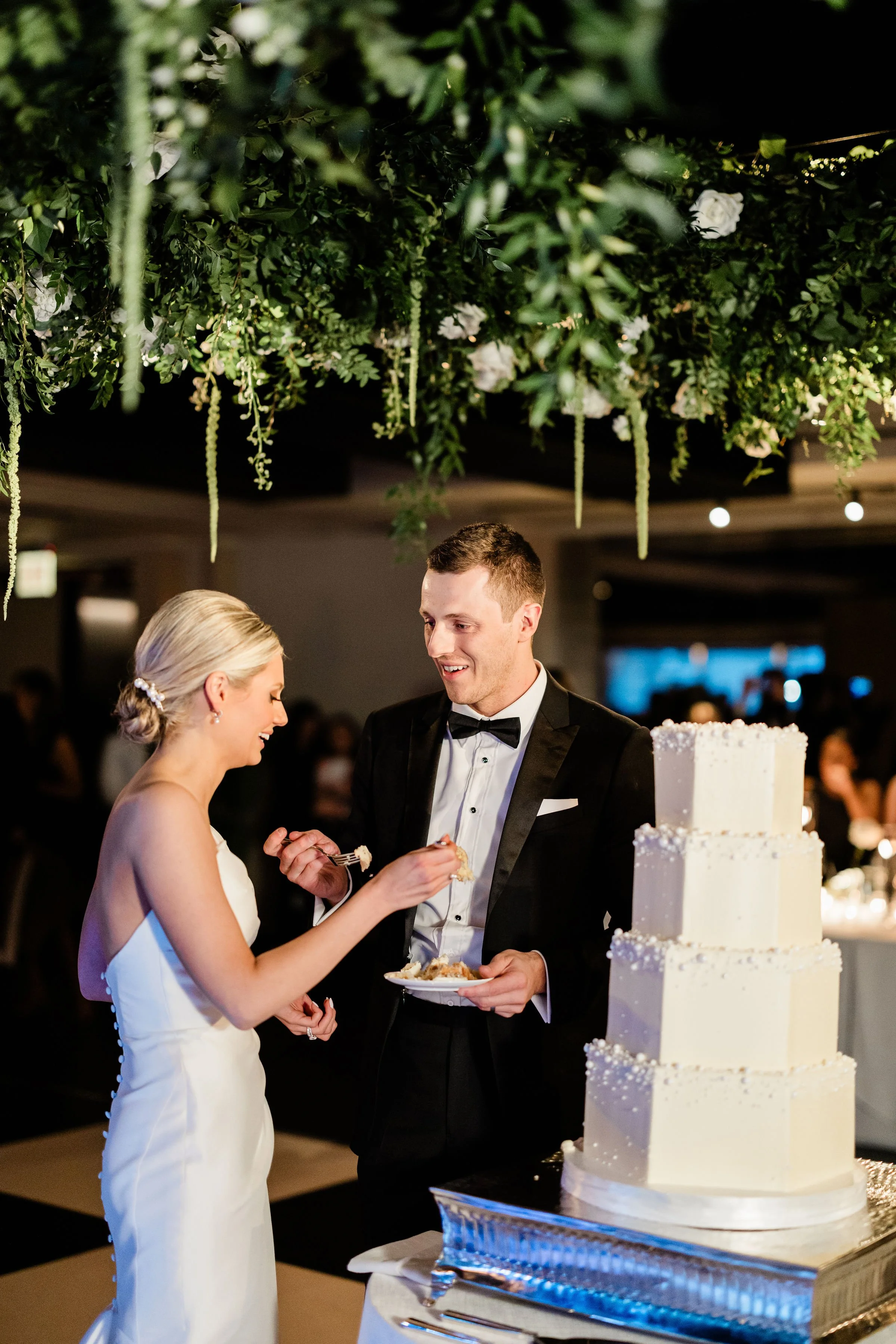 ECBG+Cake+Studio+Custom+Cakes+Chicago+Wedding+Gallery+Highlight 28.jpg