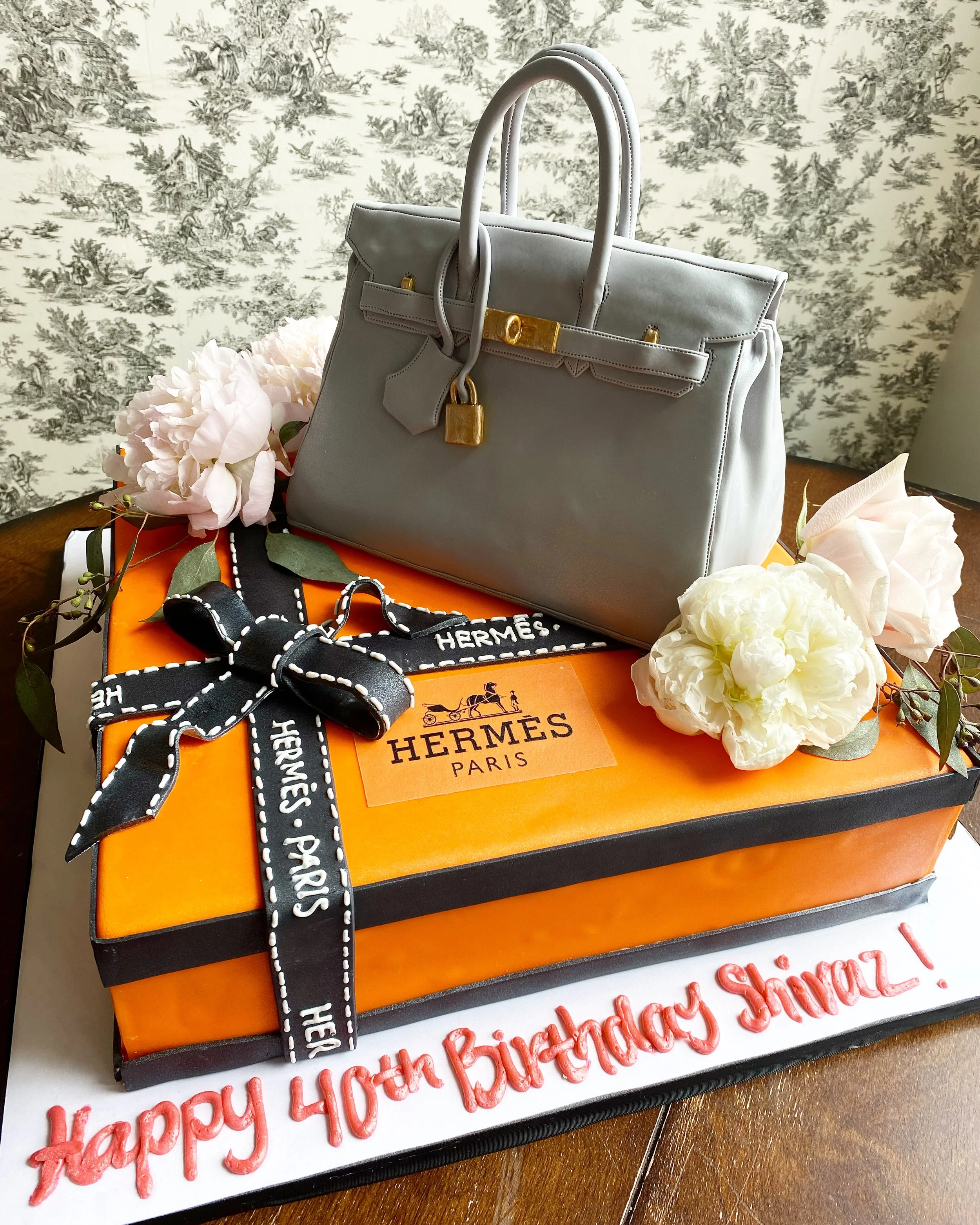 ECBG+Cake+Studio+Custom+Cakes+Chicago+Gallery+Highlight 4.jpeg