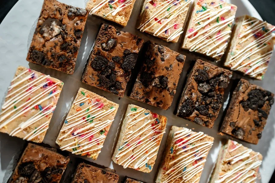 easiest to eat dessert table / dessert table ideas