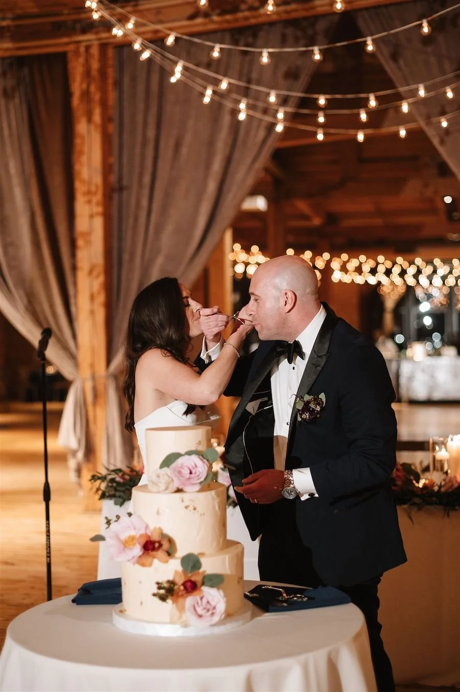 Want to Make Your Own Wedding Cake? Here's How to DIY