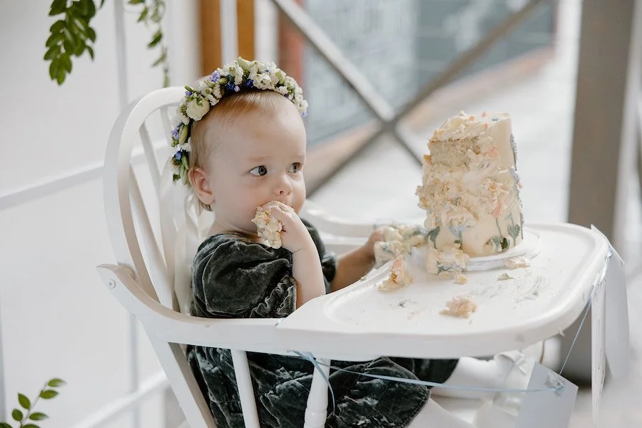 4in vs 6in smash cake - baby with a smash cake