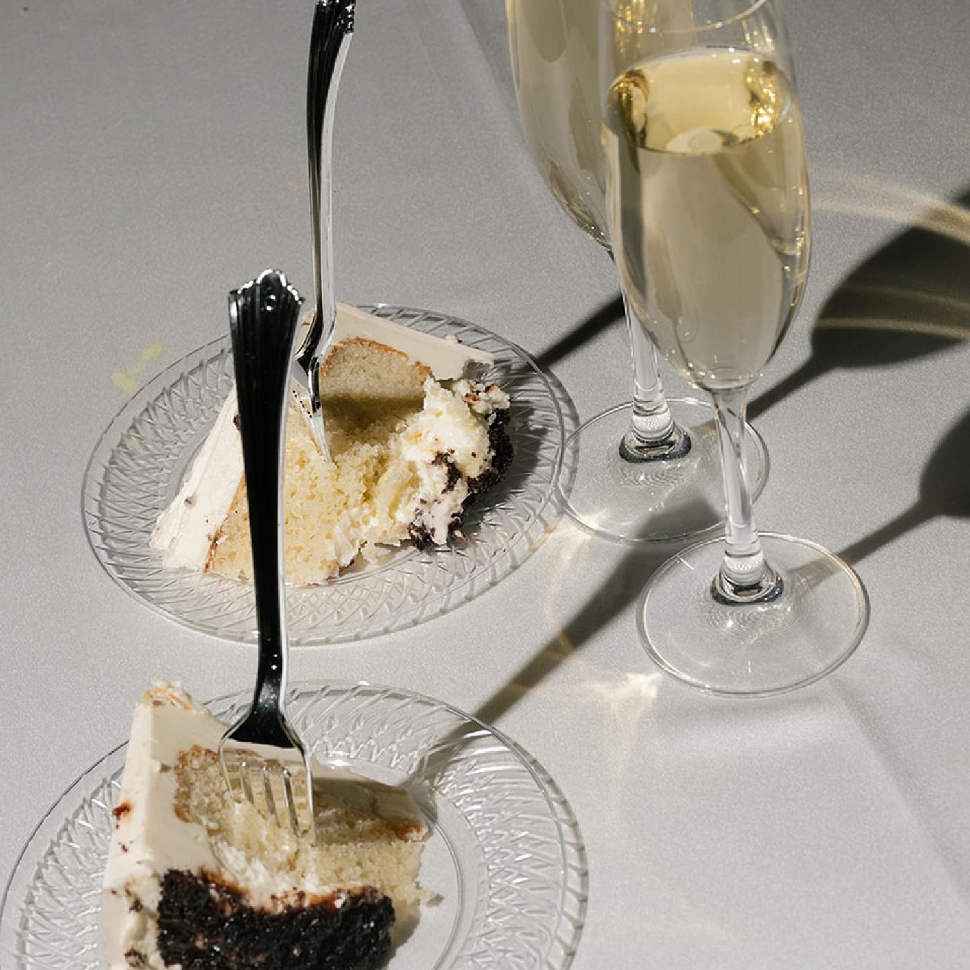 Sponge Cake vs Angel Food: Cake What’s the Difference?