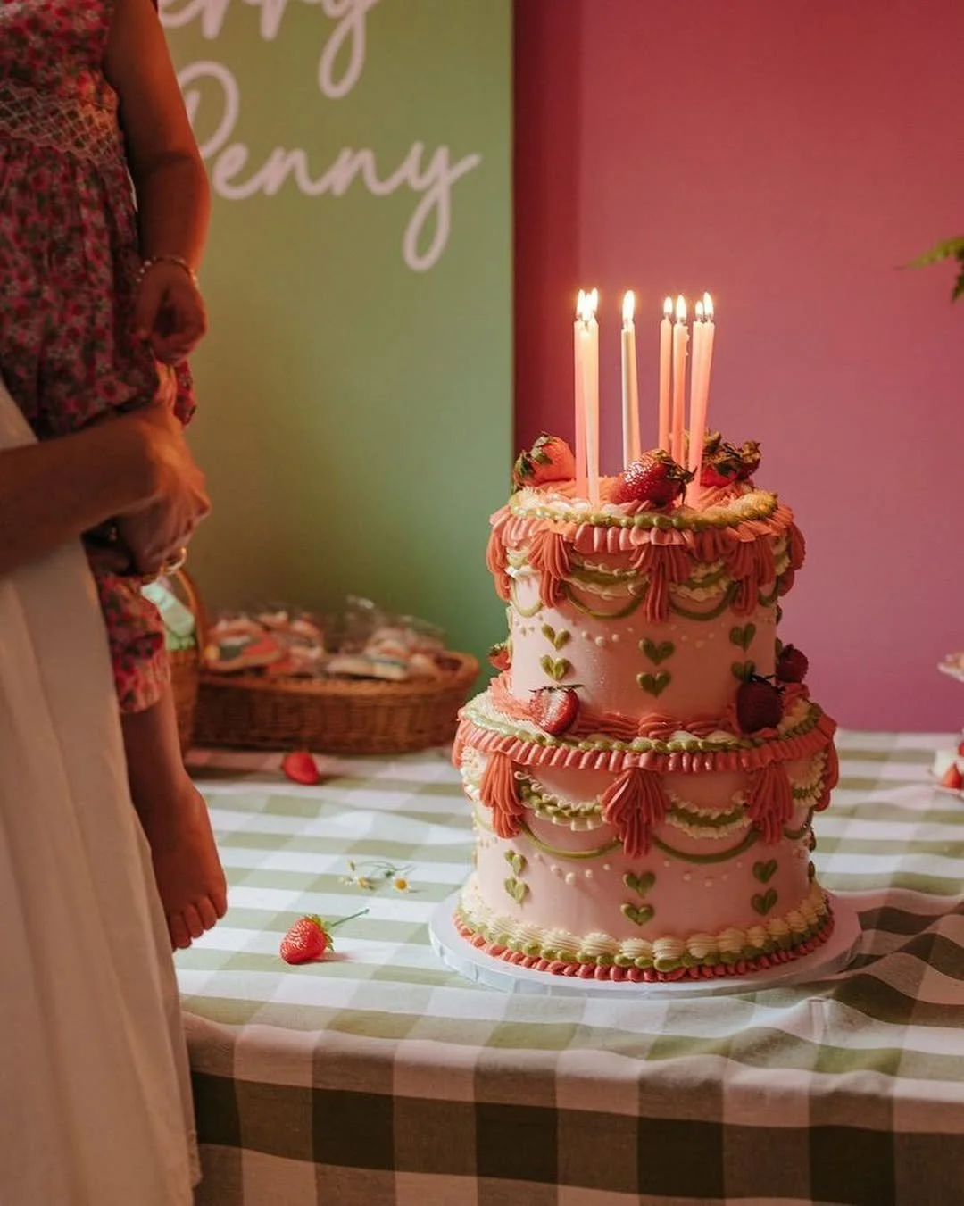 ECBG Cake Studio Custom Chicaog Cakes 6.jpg