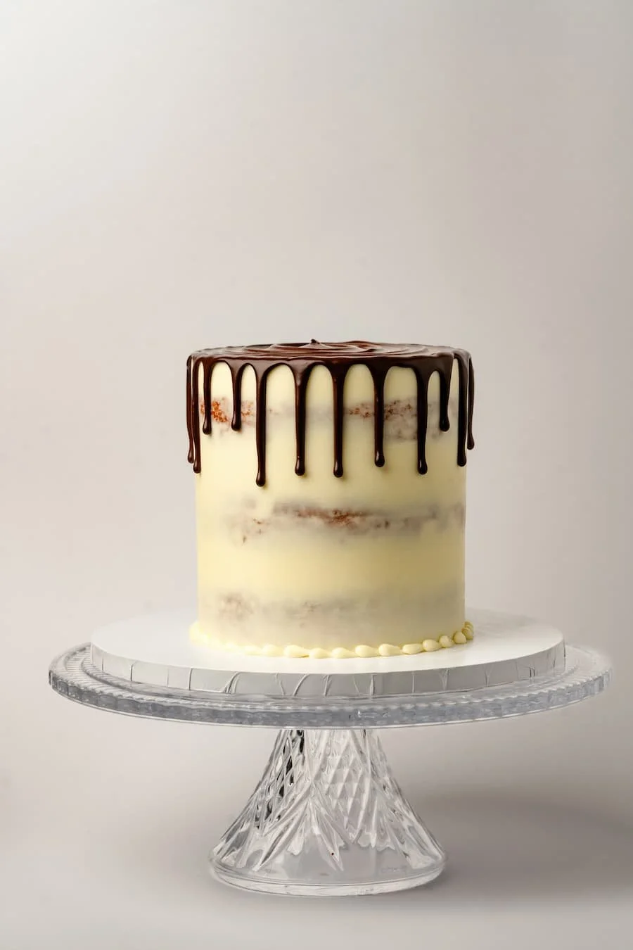 What is a Naked Cake? Here's What You Need to Know