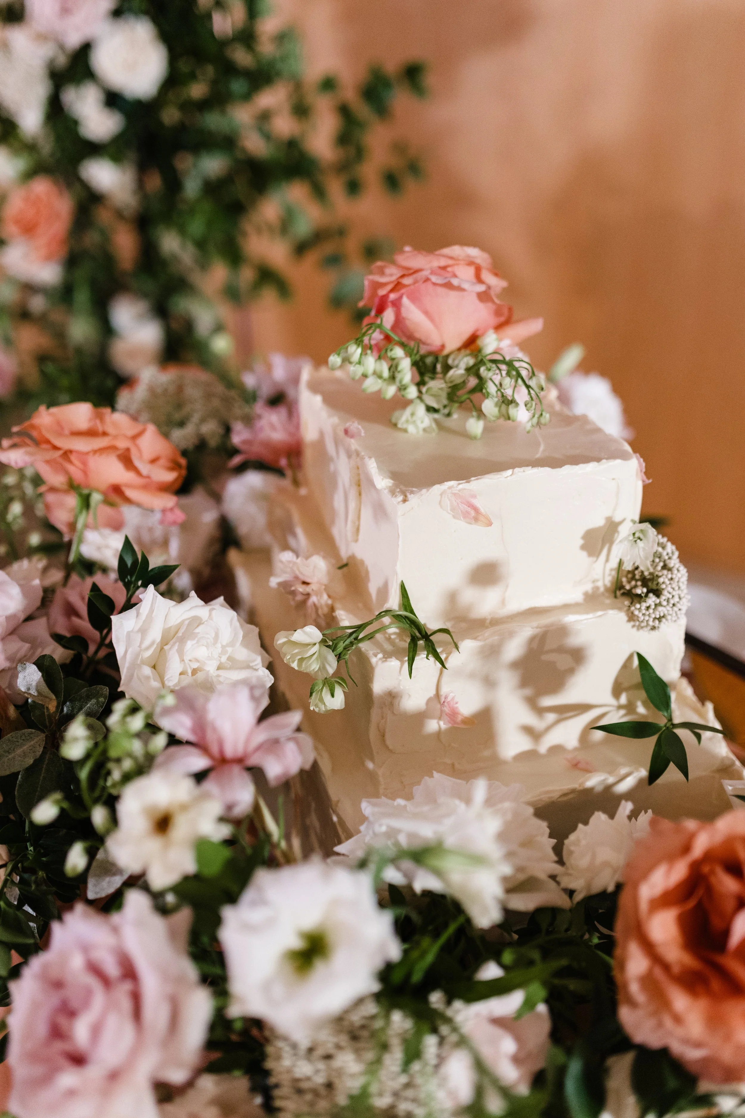 ECBG Chicago Wedding Cake Gallery 9.jpg