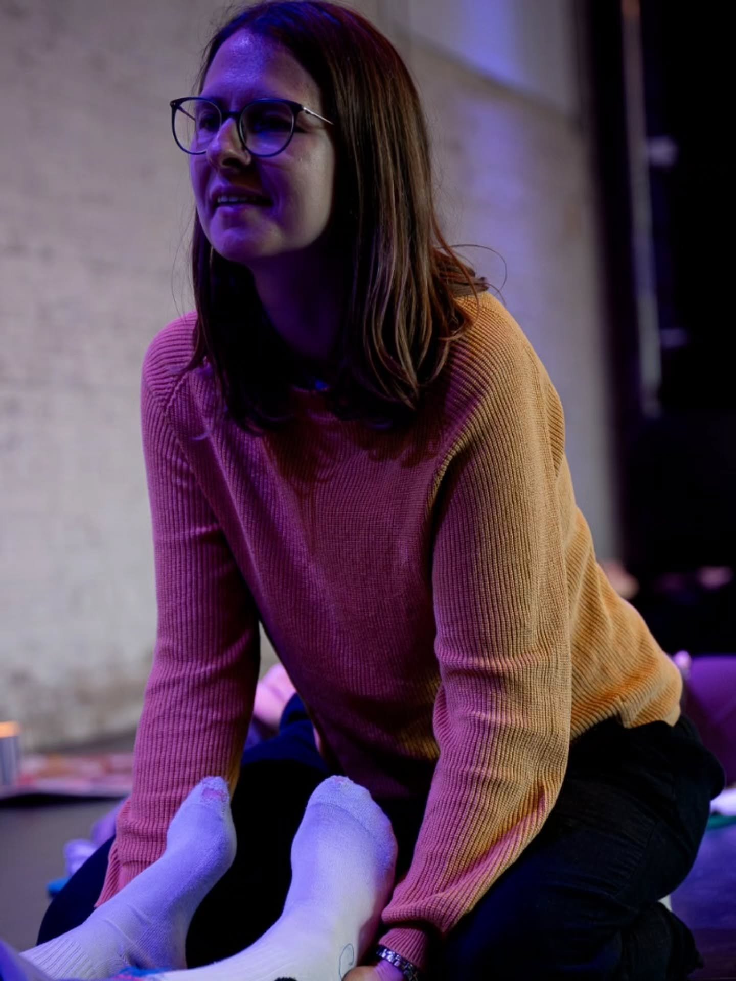 Ber&uuml;hren und ber&uuml;hrt werden

Immer wieder gerne denke ich an das letzte Retreat von @wombexpansion in Basel zur&uuml;ck. 

Ber&uuml;hren und selbst ber&uuml;hrt werden, halten und selbst gehalten werden, sich &ouml;ffnen, sich verbinden - s