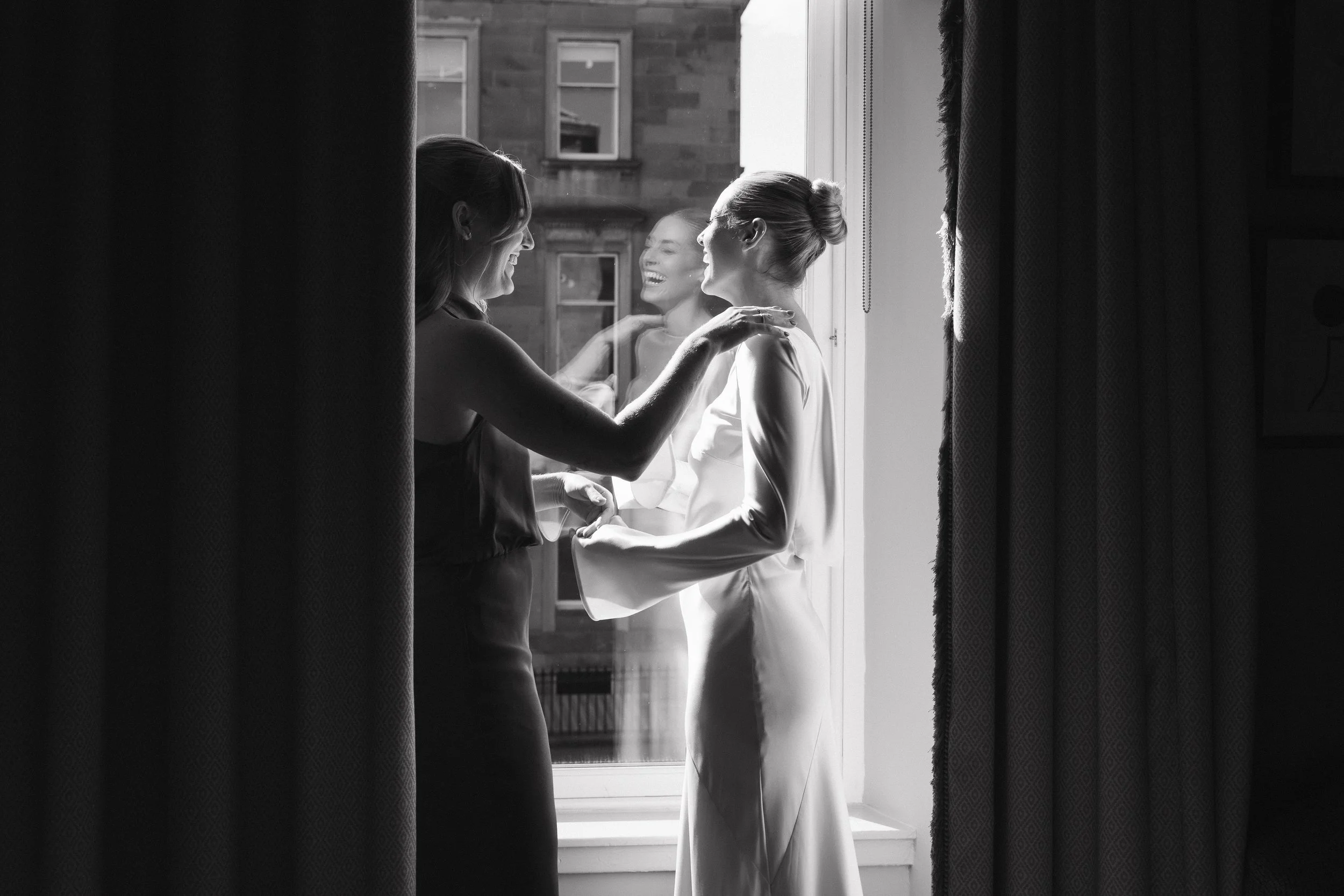 Edinburgh Wedding Photographer LC-25.jpg