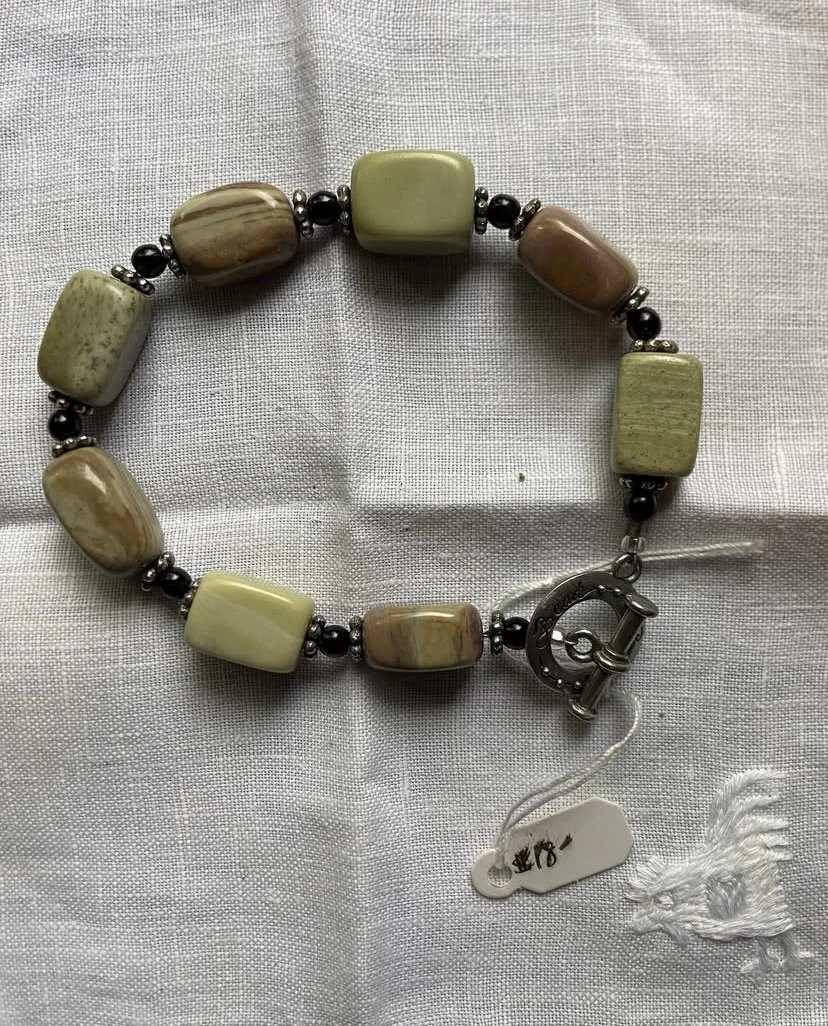 Green Jade Stone Bracelet With Black Beads