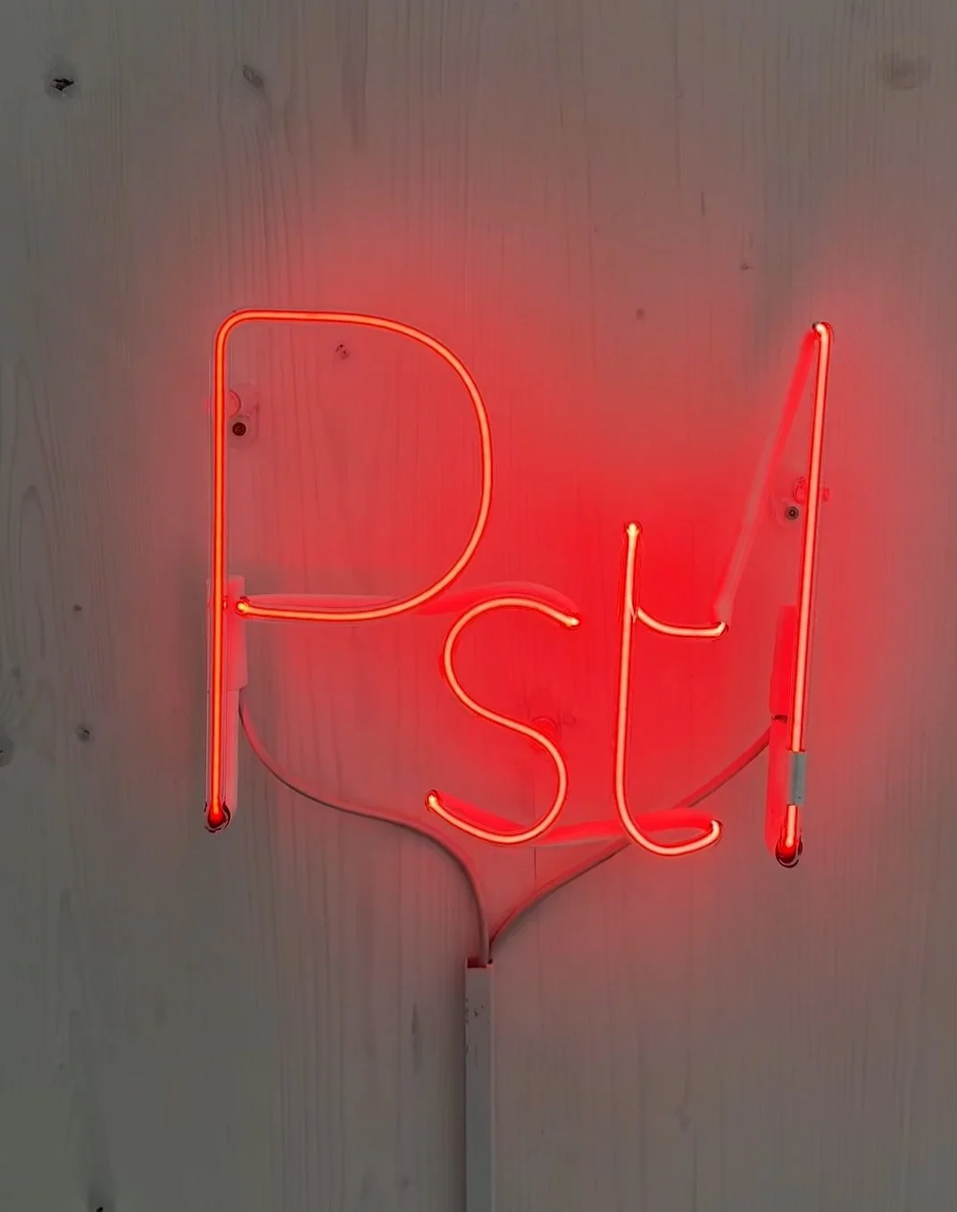 Pst !