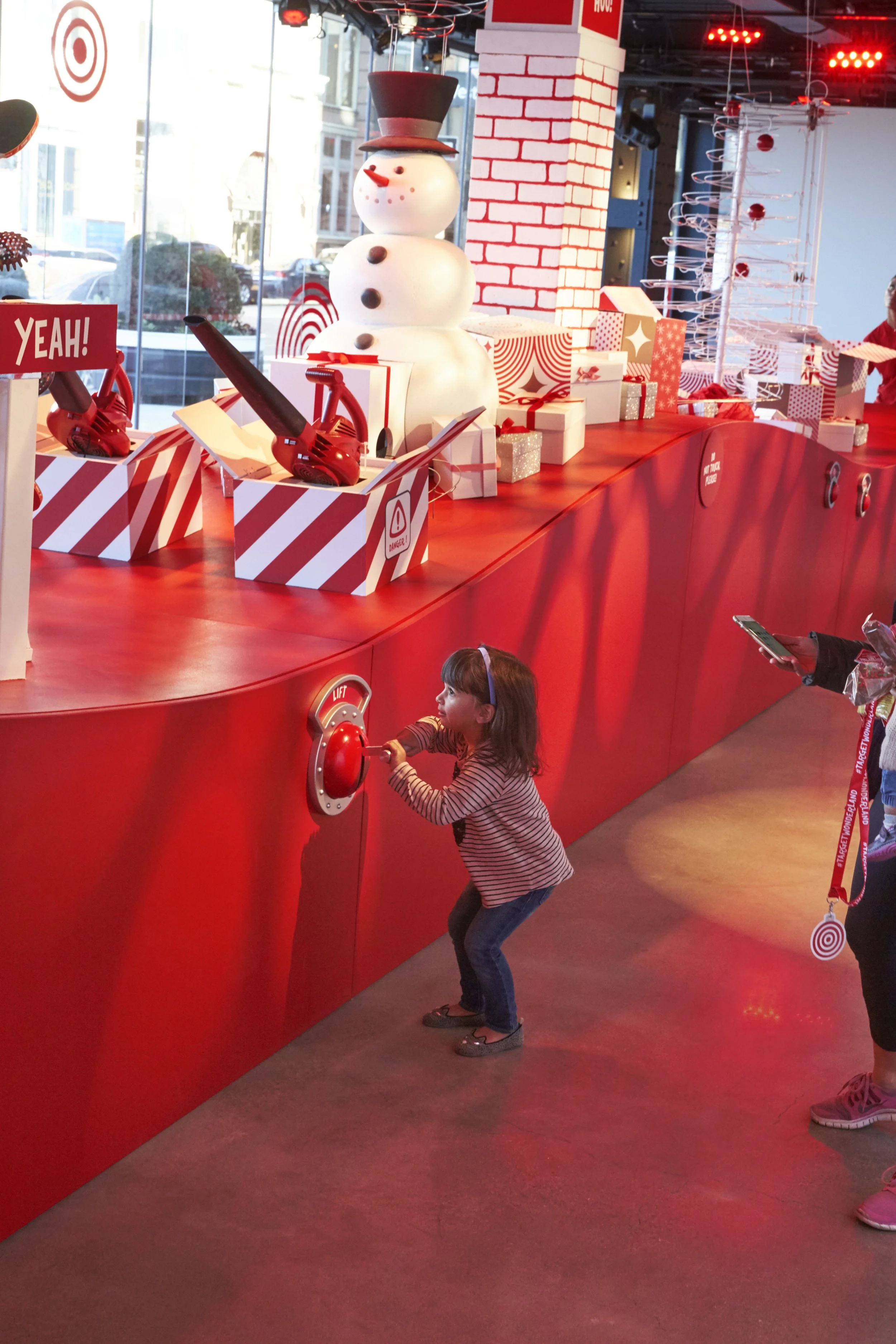 Wonderland_BallMachine3_3385.jpg