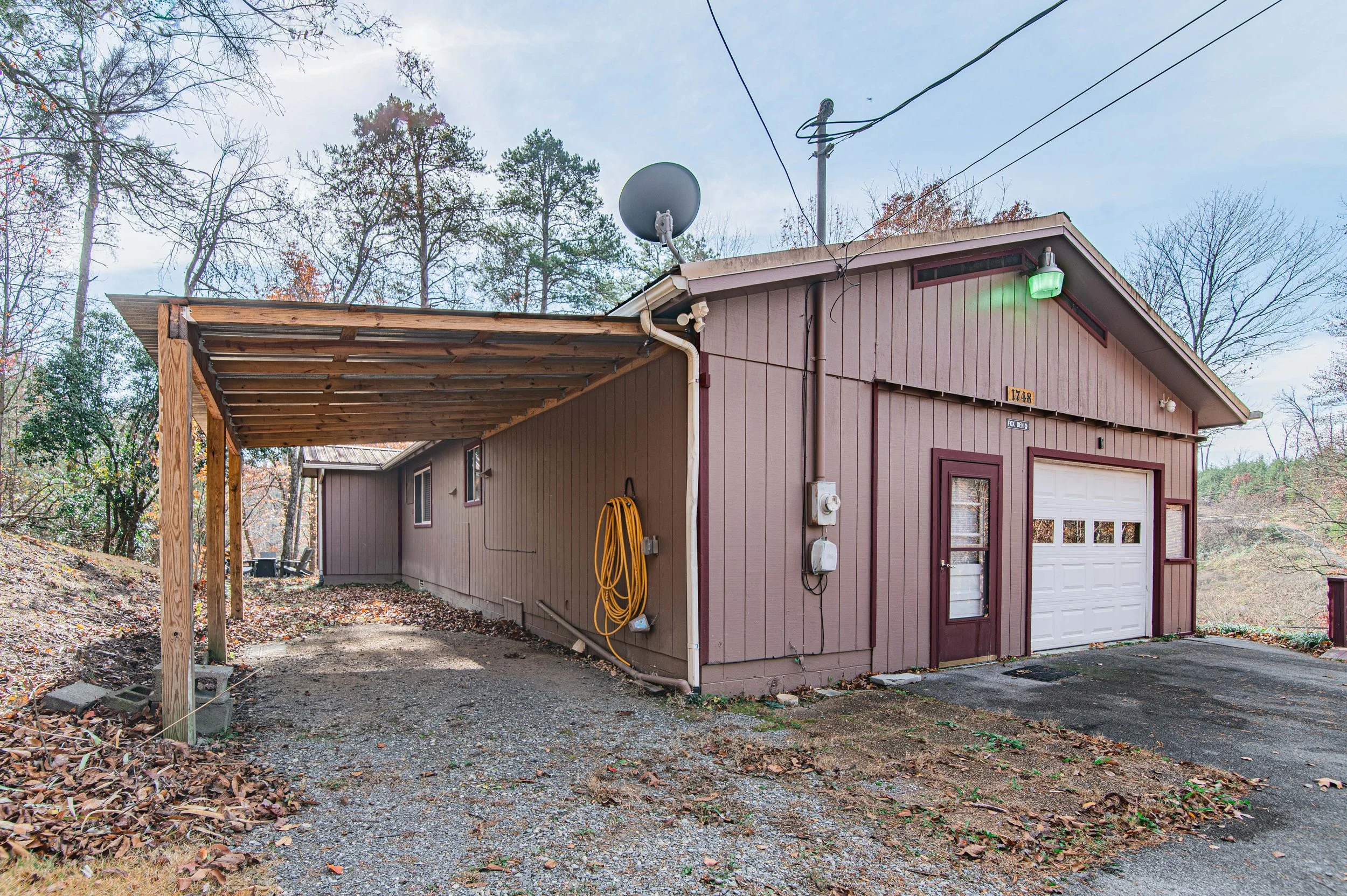 1276-PaulasHuskeyCir-7.jpg