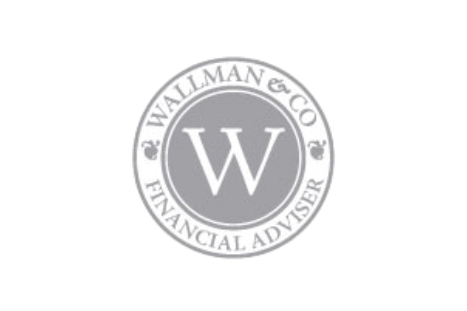 En rund medalj med texten 'Wallman & Co Financal Advisor' och en stor bokstav 'W' i mitten.