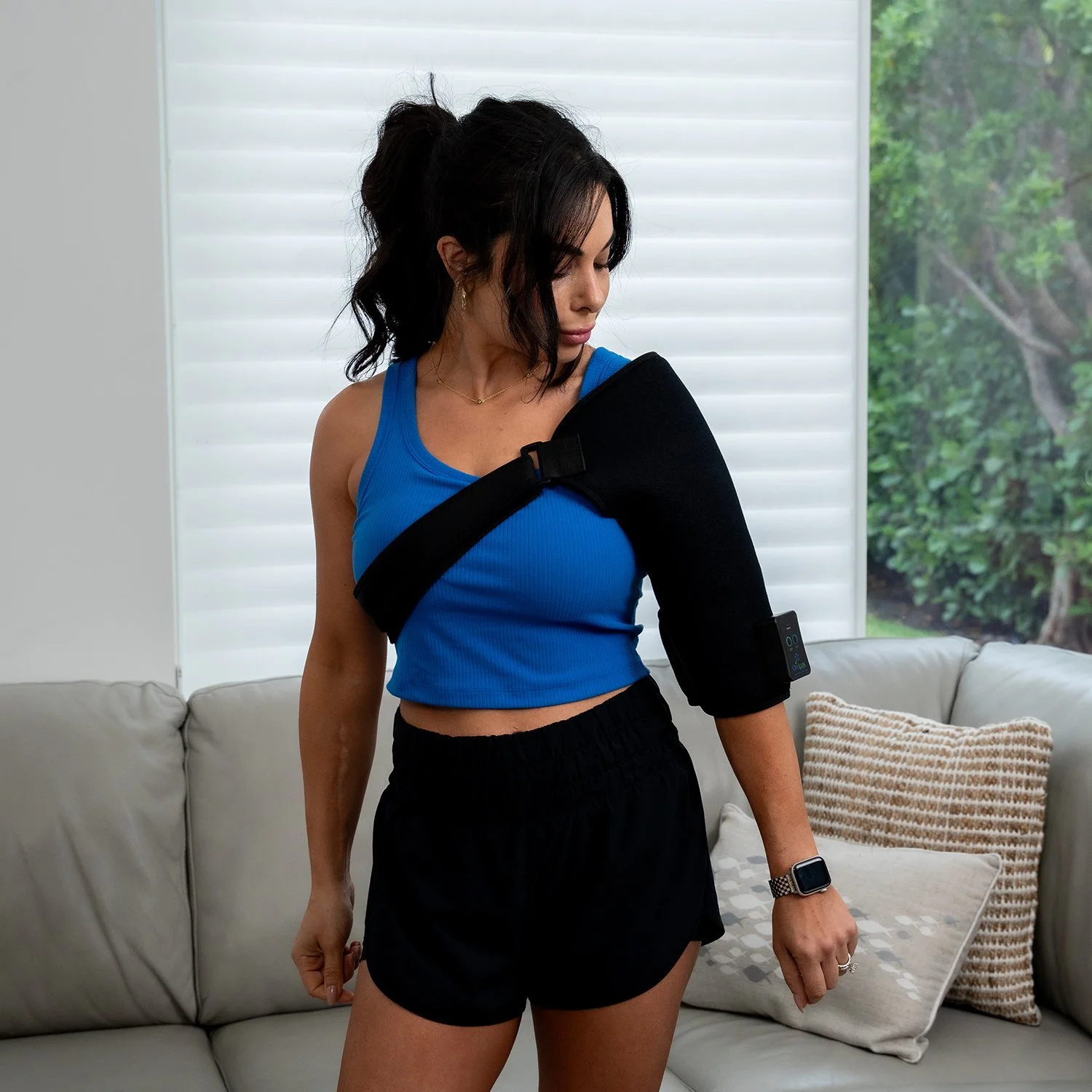 OnLux MVP for shoulder - Wearable LED Light Therapy + Gentle Vibration Support for Recovery