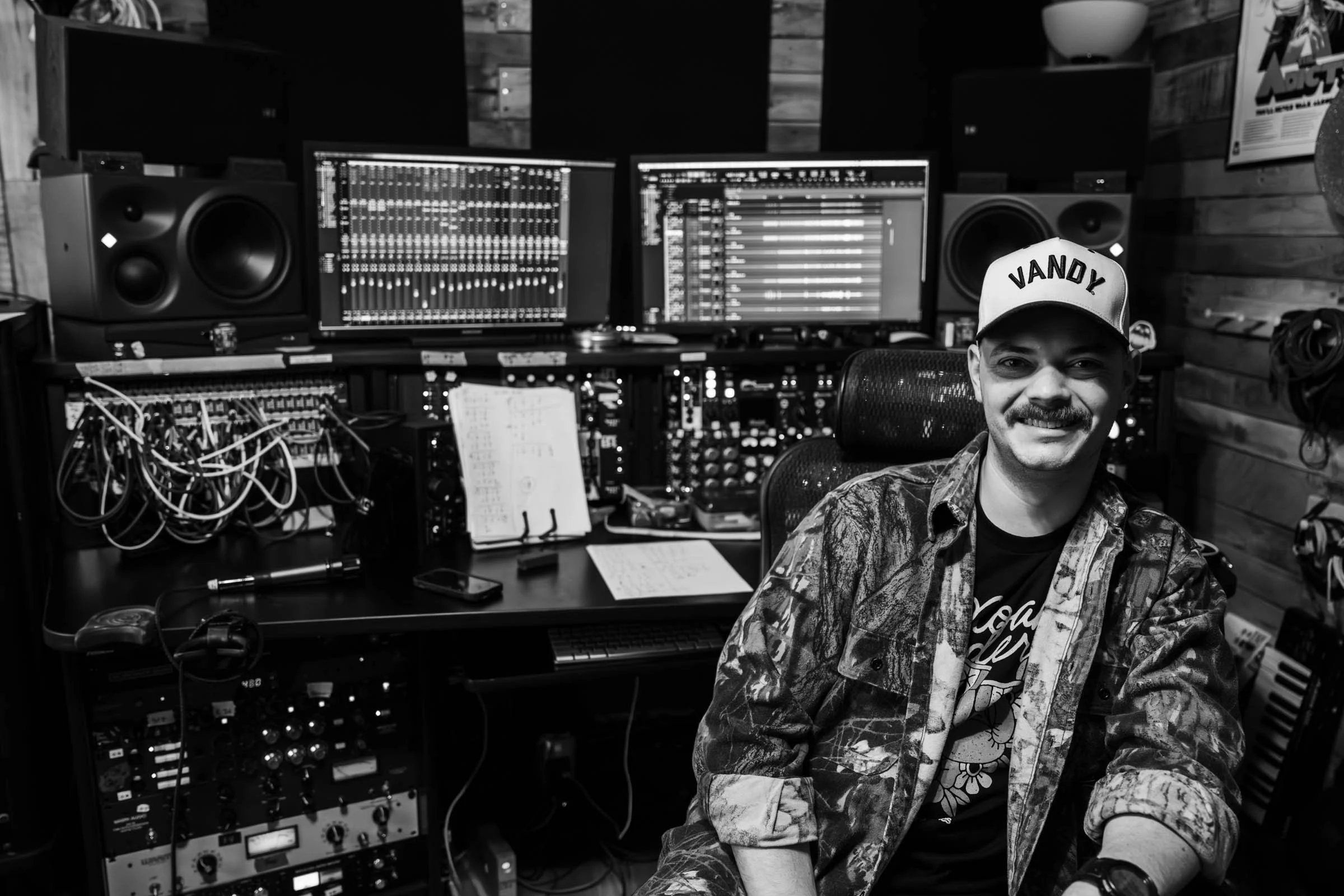 2025.12.07 Grant Edwards Studio Session-71.jpg