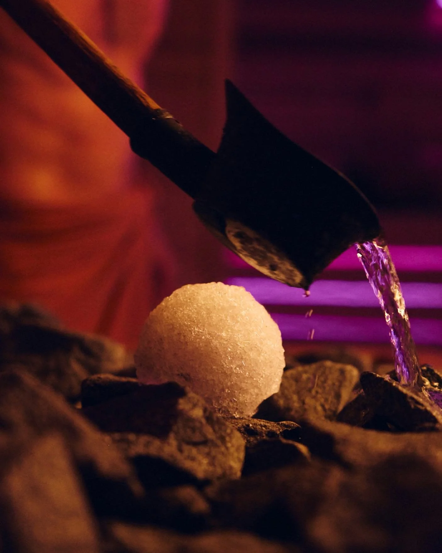 Aromatherapy + Saunas: Sensory Magic with Benefits 