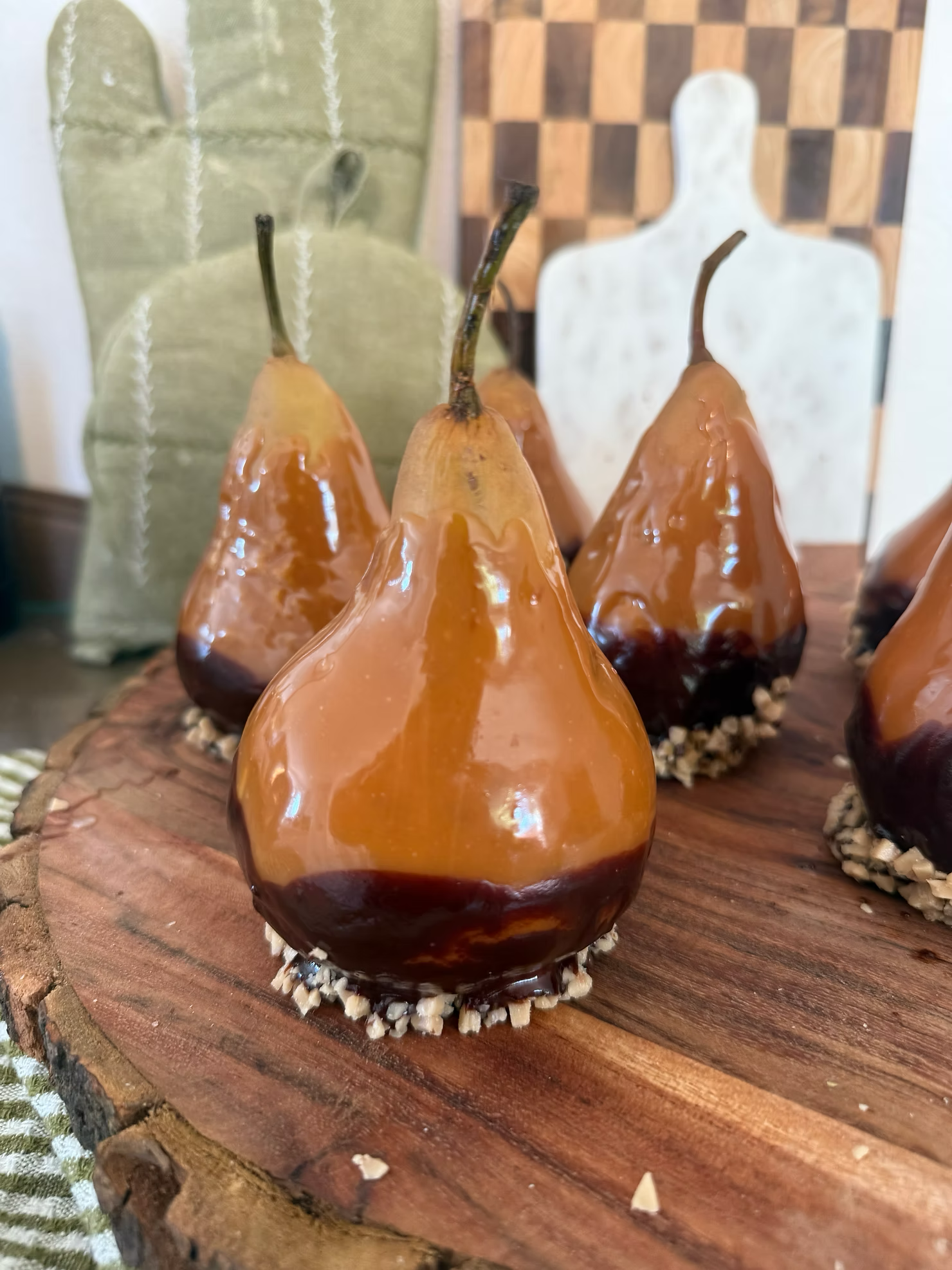 Crunchy Caramel Pears with Toffee Bits