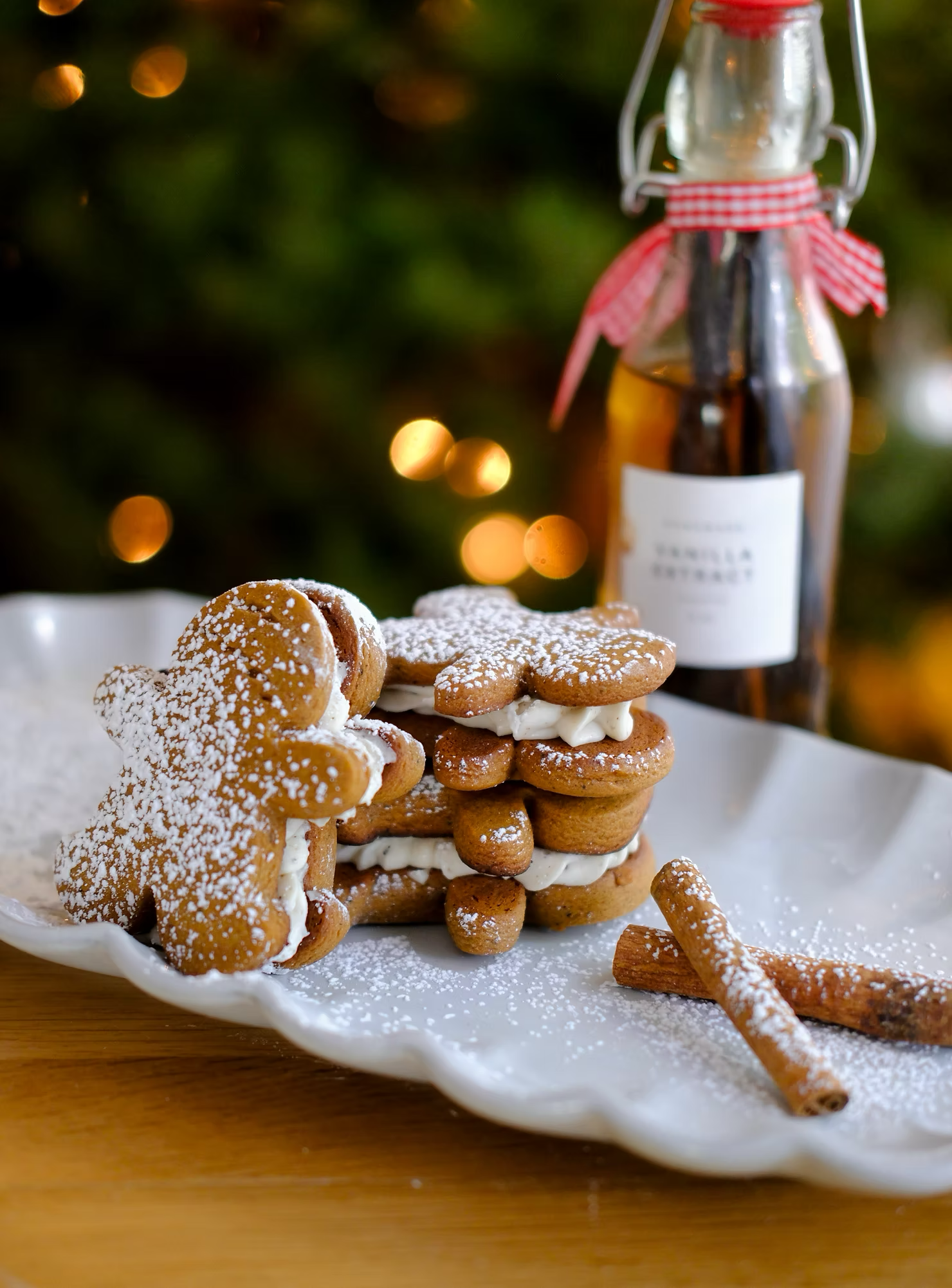 Gingerbread Chai Sandwich Cookies With Chai Cream Cheese Filling