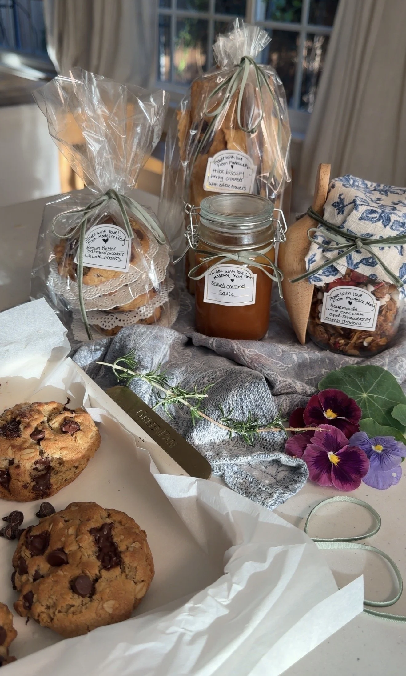 4 Edible Homemade Gifts To Make For People You Love 