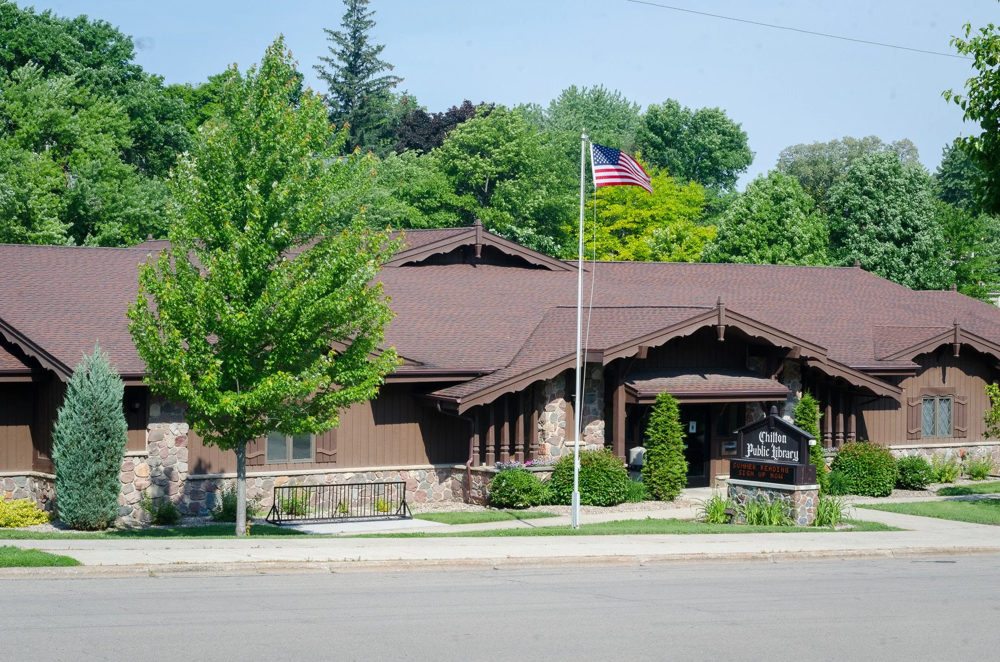 Chilton Library with the Calumet County Dems!